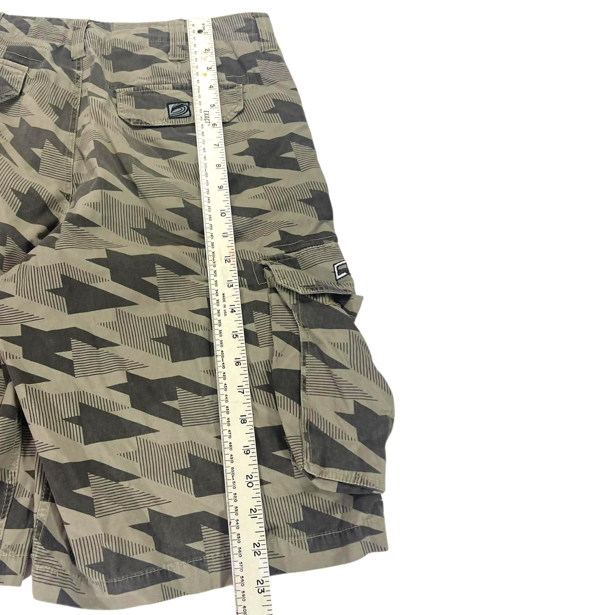 Y2K CLOUD BEAK CAMO CARGO SHORTS (30 (32'))