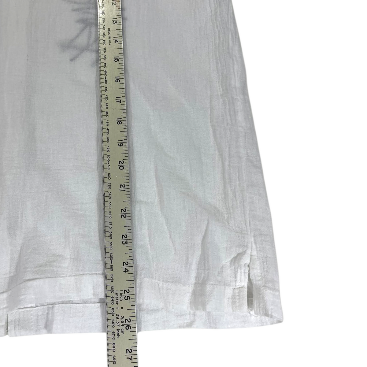 BILLABONG WHITE BUTTON UP SHIRT (BEST FIT XL)