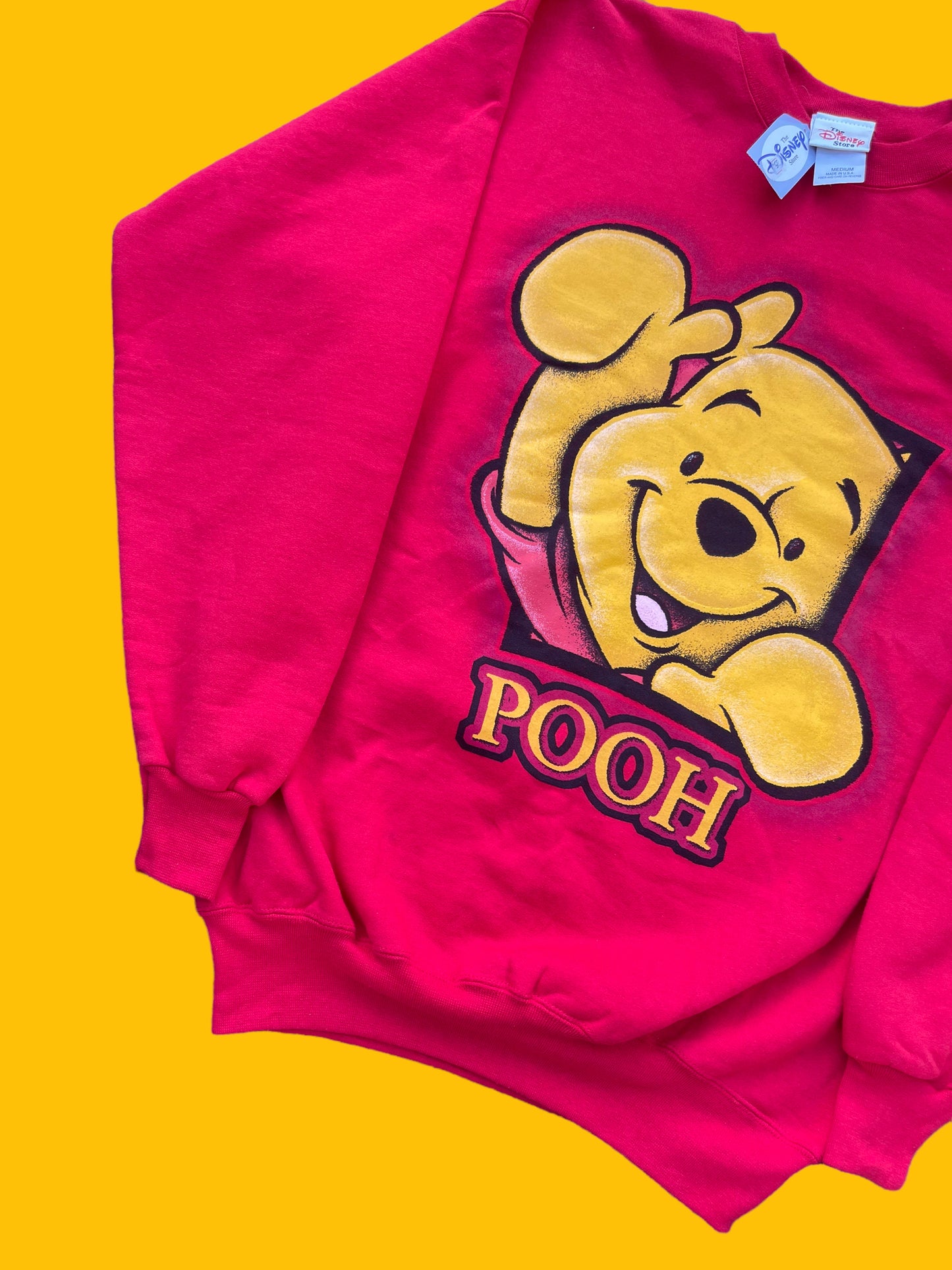 VINTAGE POOH CREWNECK STILL WITH TAG ( L)