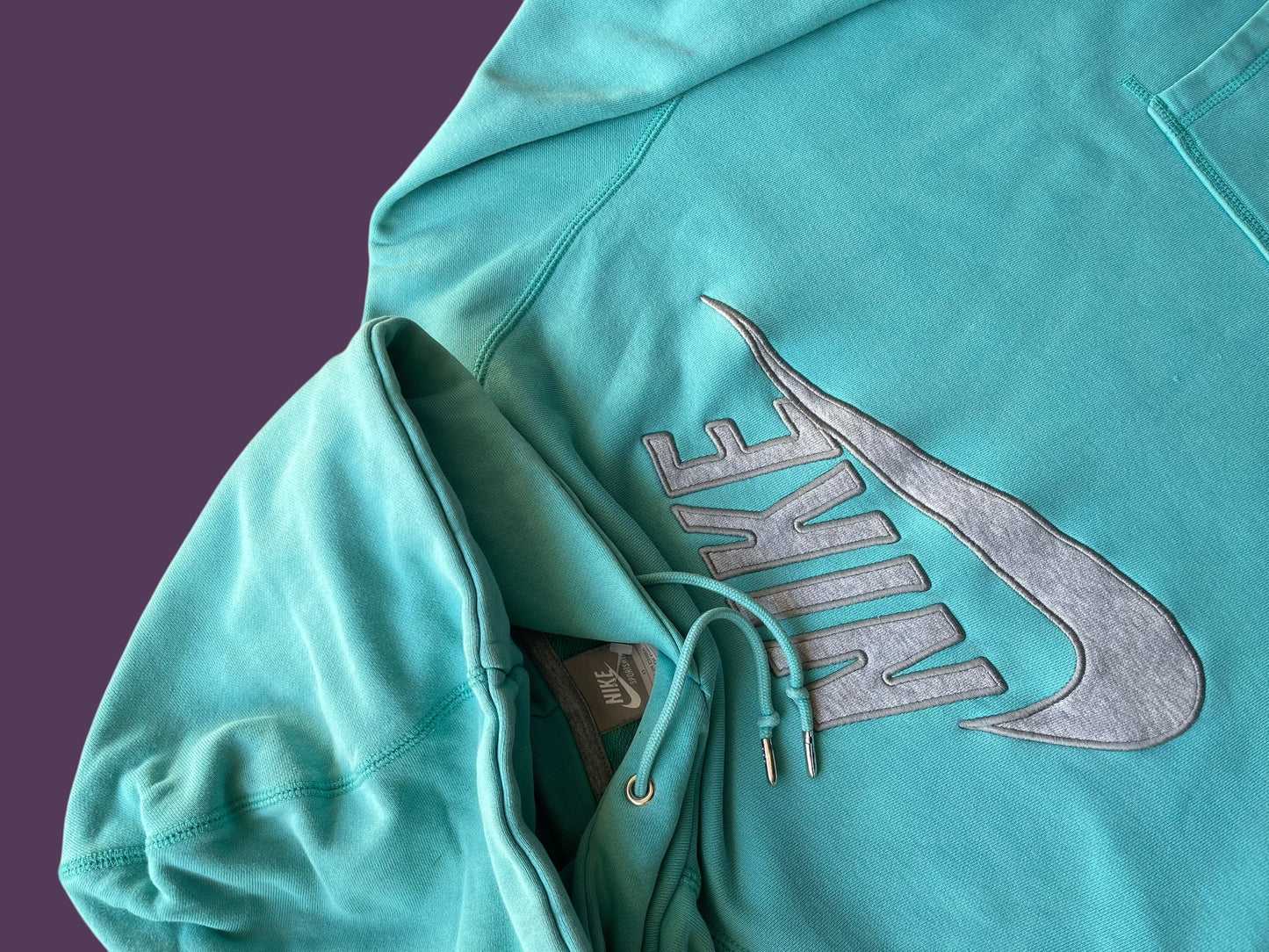 VINTAGE EMERALD NIKE HOODIE (L)