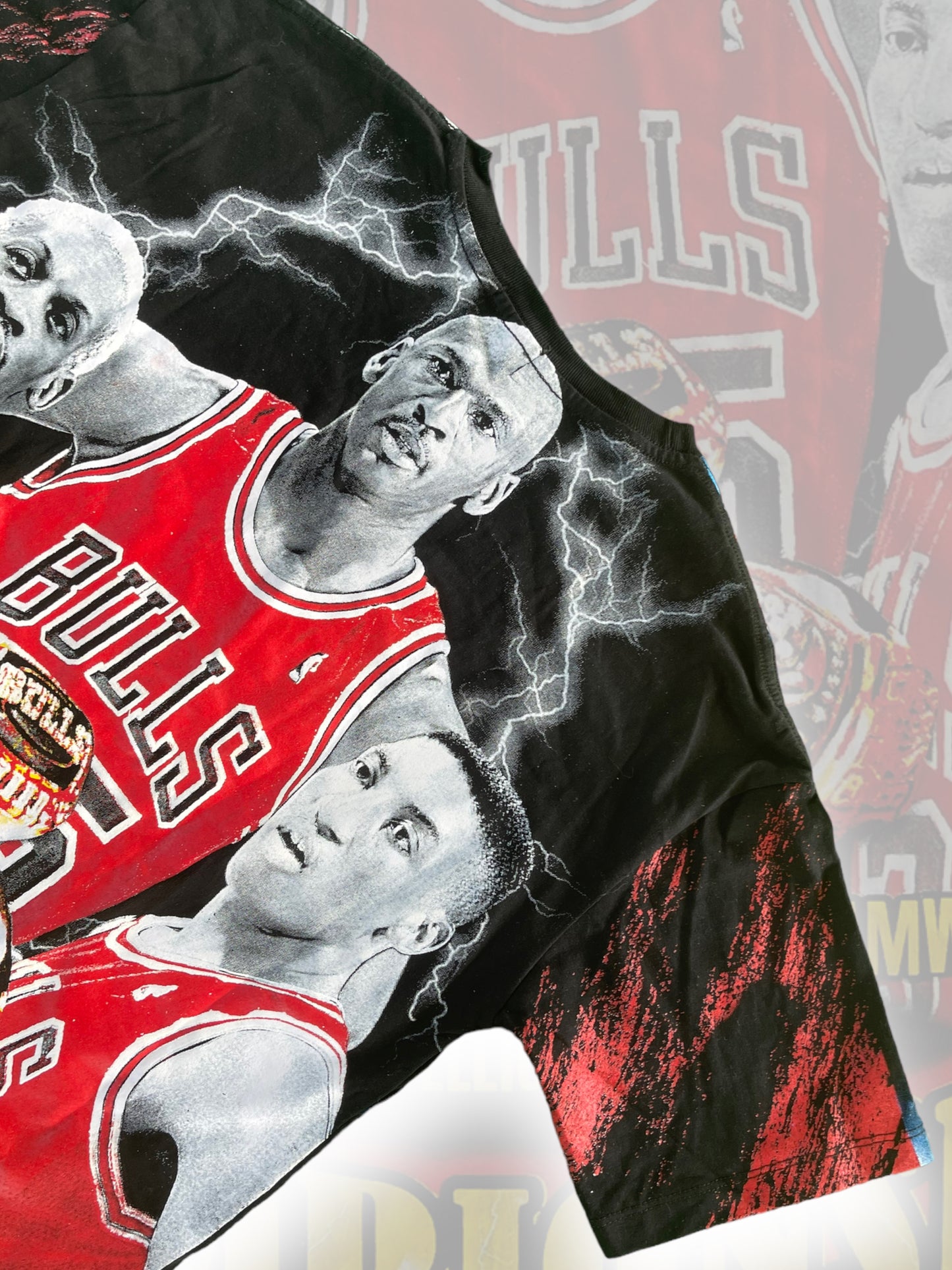 BOOTLEG AOP BULLS SHIRT (L)