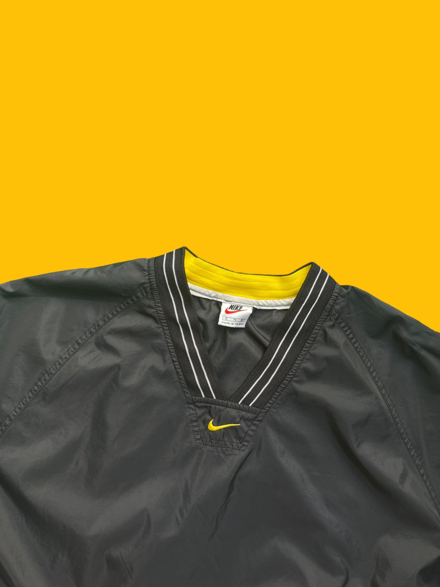 VINTAGE NIKE PULLOVER (L)