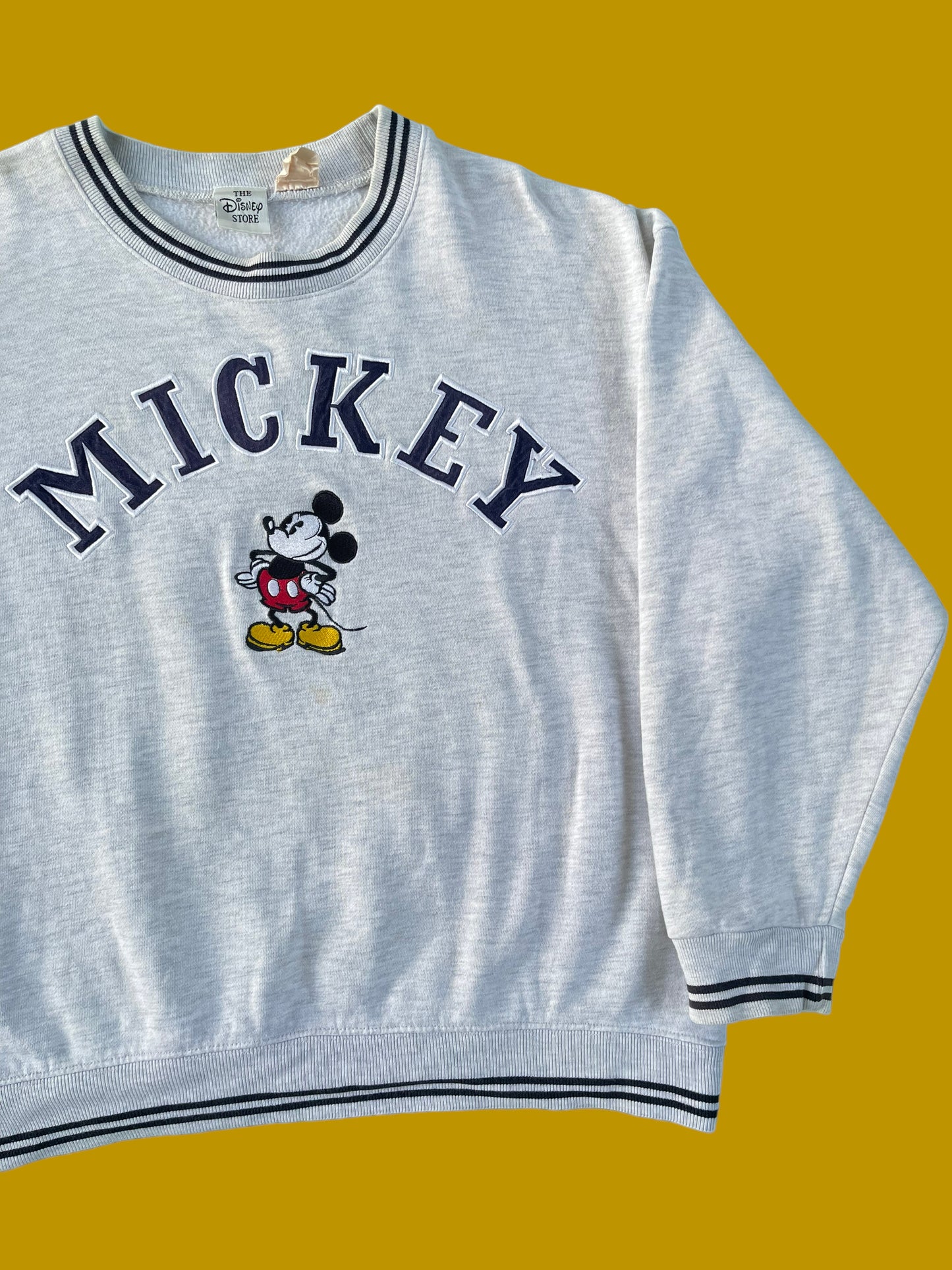 VINTAGE EMBROIDERED MICKEY CREWNECK (M/L)