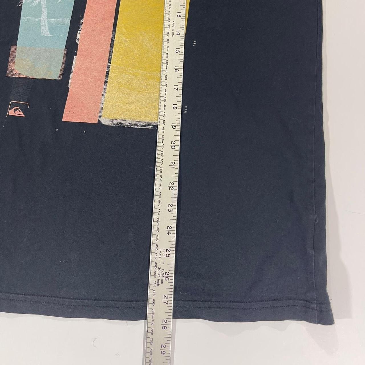 VINTAGE QUIKSILVER BLACK GRAPHIC TEE (L)