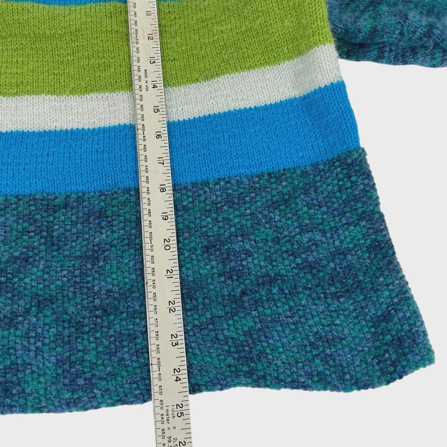 VINTAGE STRIPED SWEATER WITH A UNIQUE PATTERN (M)