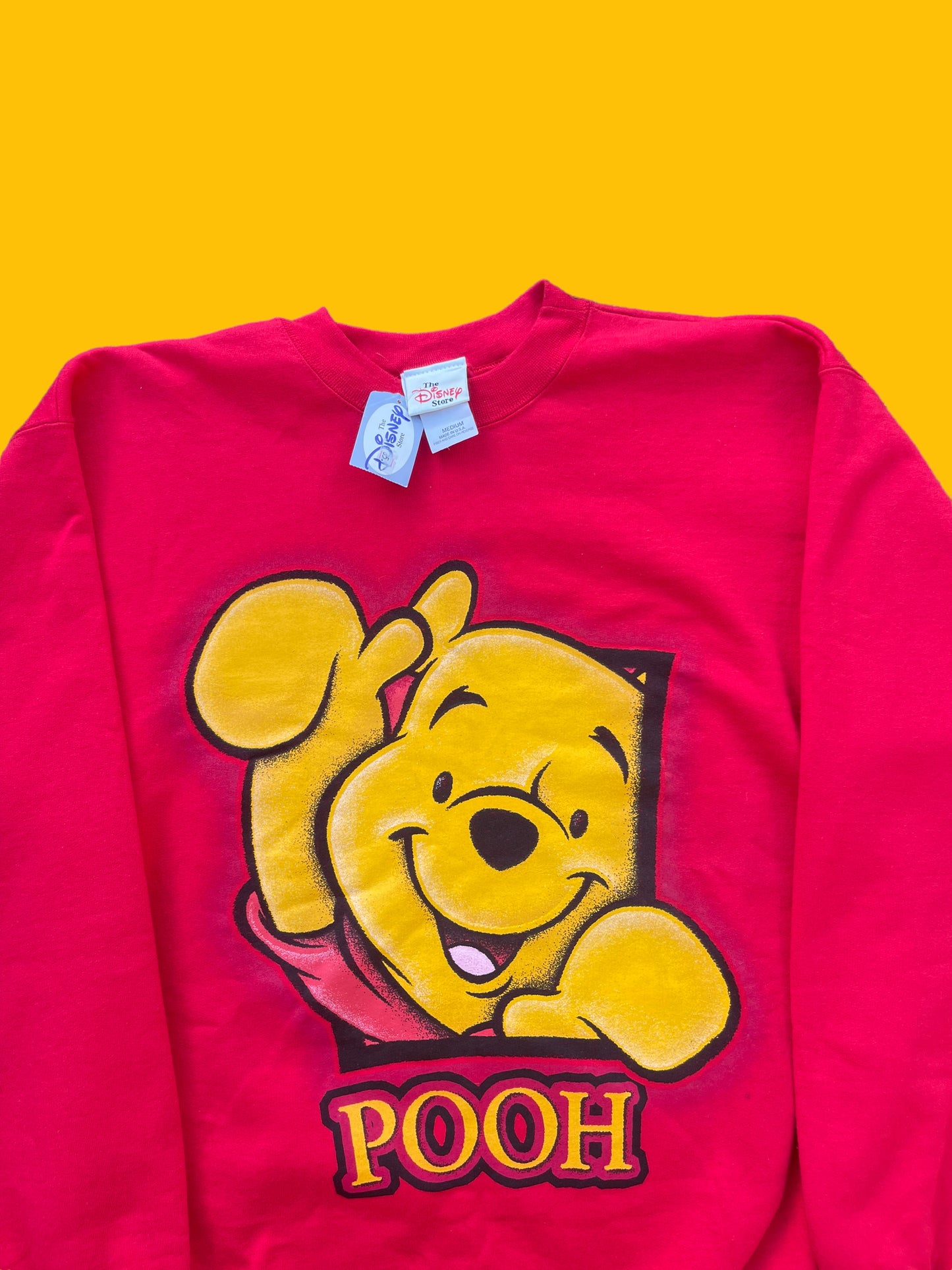 VINTAGE POOH CREWNECK STILL WITH TAG ( L)