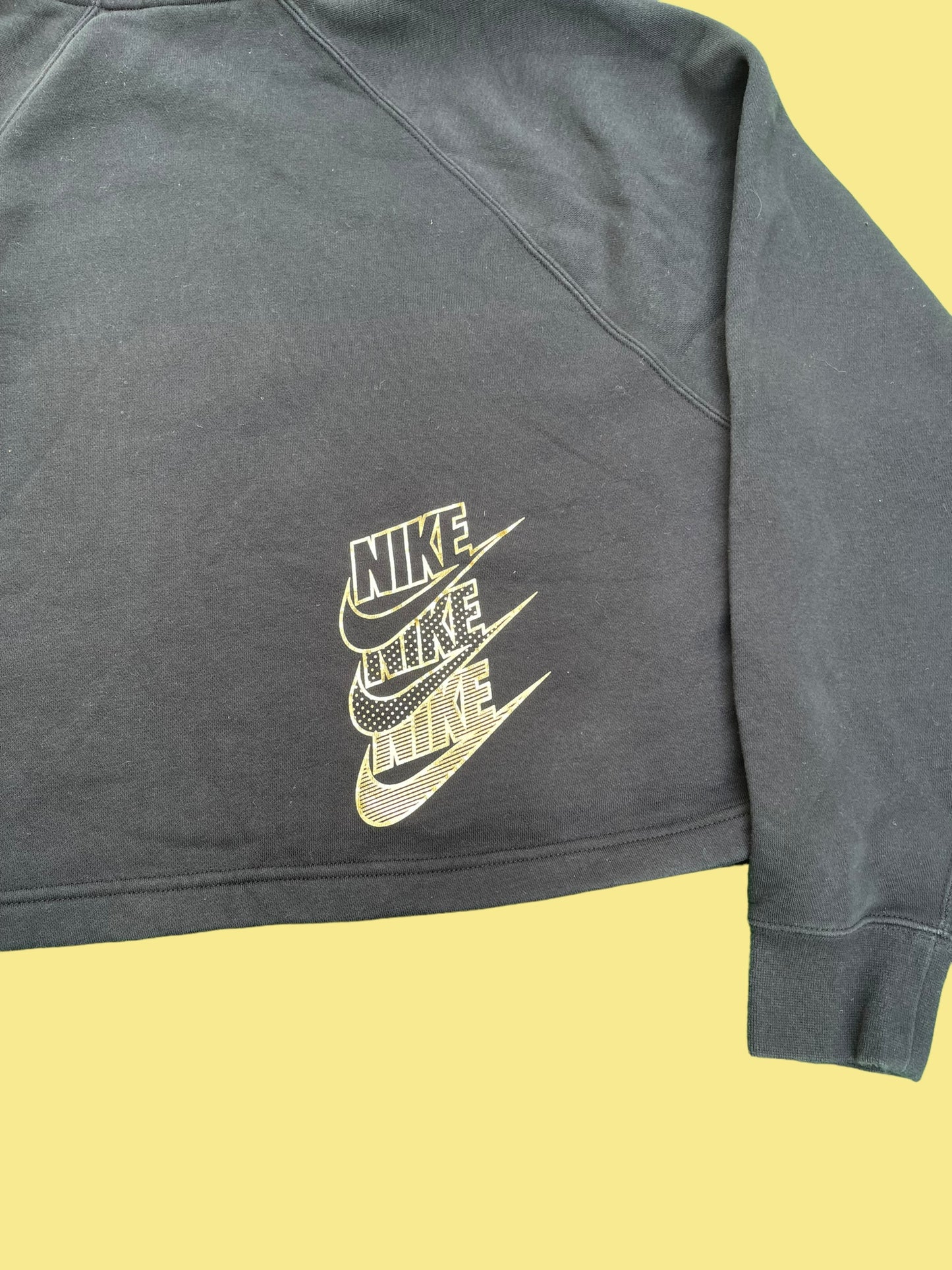 WOMENS NIKE QUARTERZIP (M)