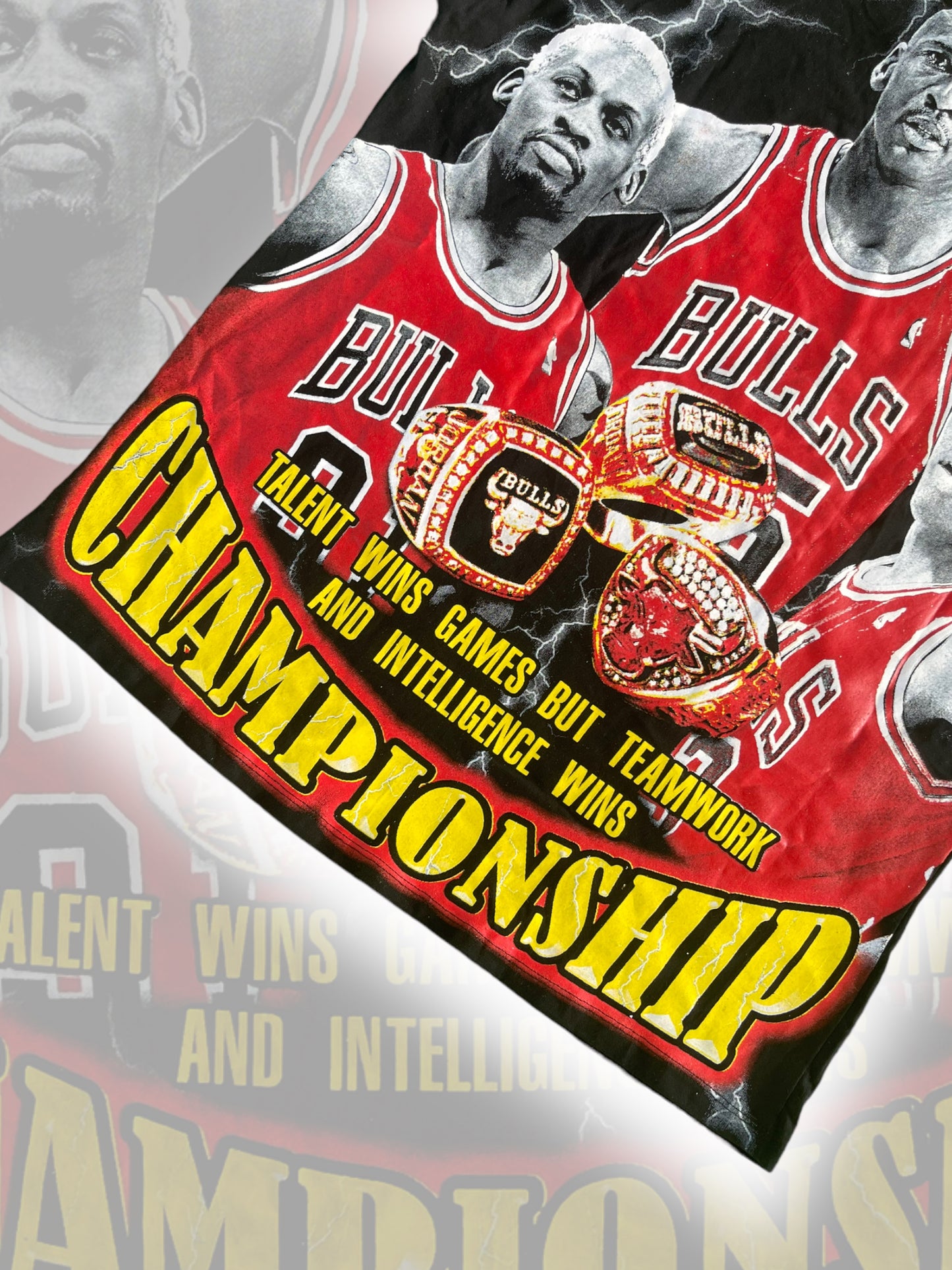 BOOTLEG AOP BULLS SHIRT (L)