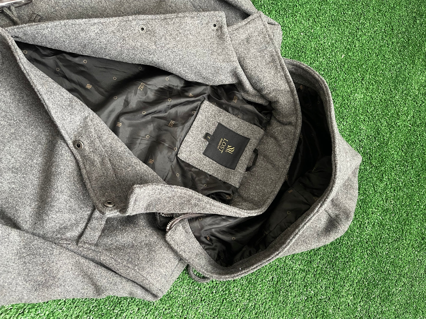 VINTAGE LOST MONARCHY COAT (S)