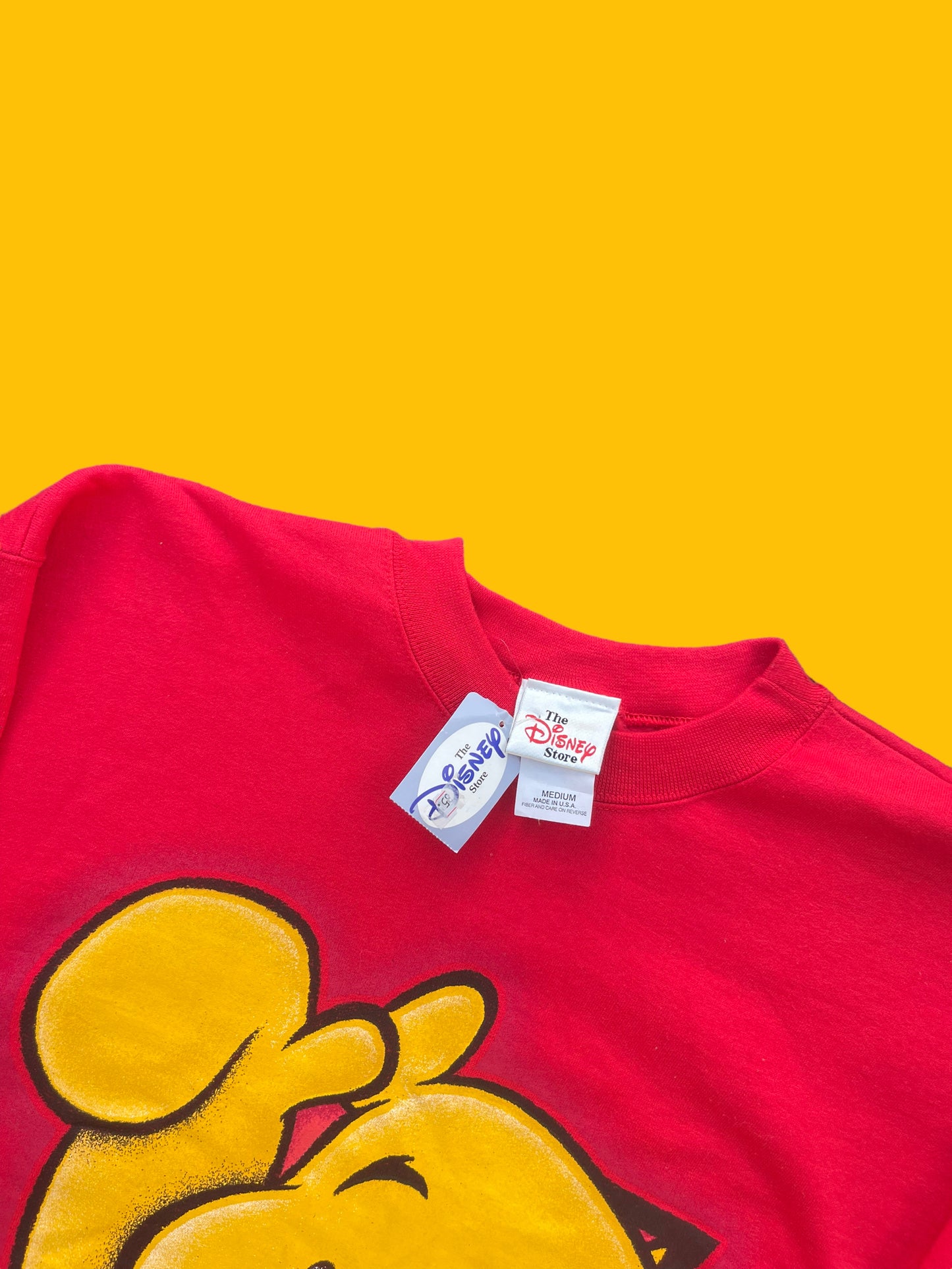 VINTAGE POOH CREWNECK STILL WITH TAG ( L)