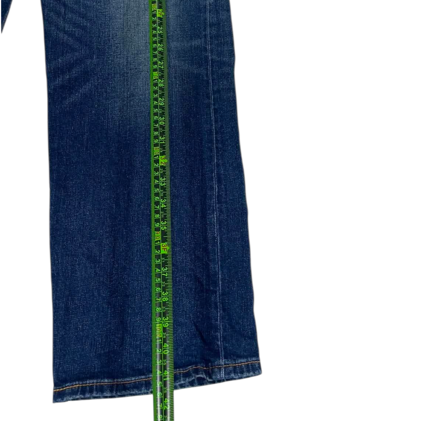 LEVI'S BLUE DENIM JEANS (40)
