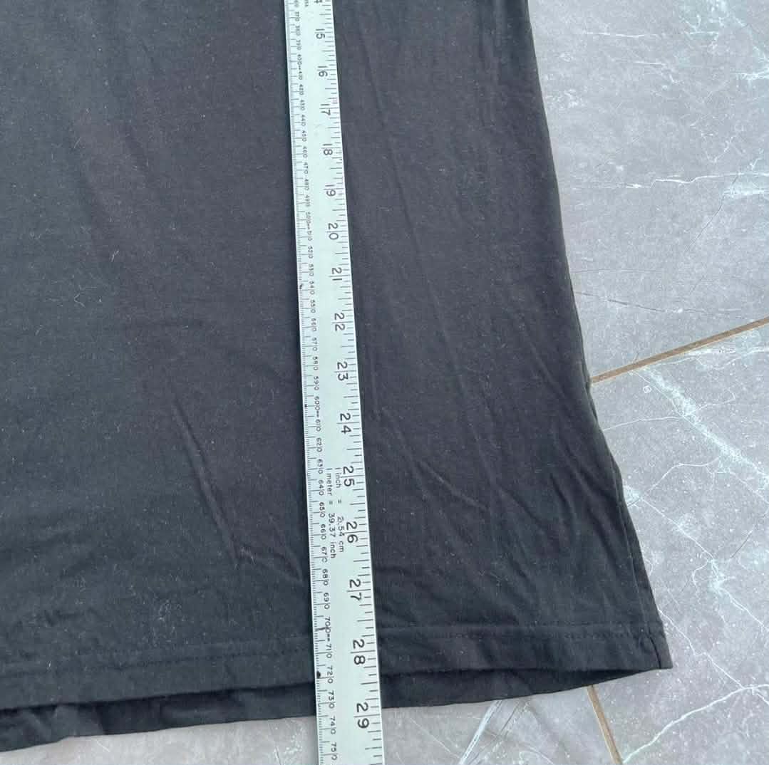 BLACK AND WHITE OAKLAND RAIDERS T-SHIRT (M)