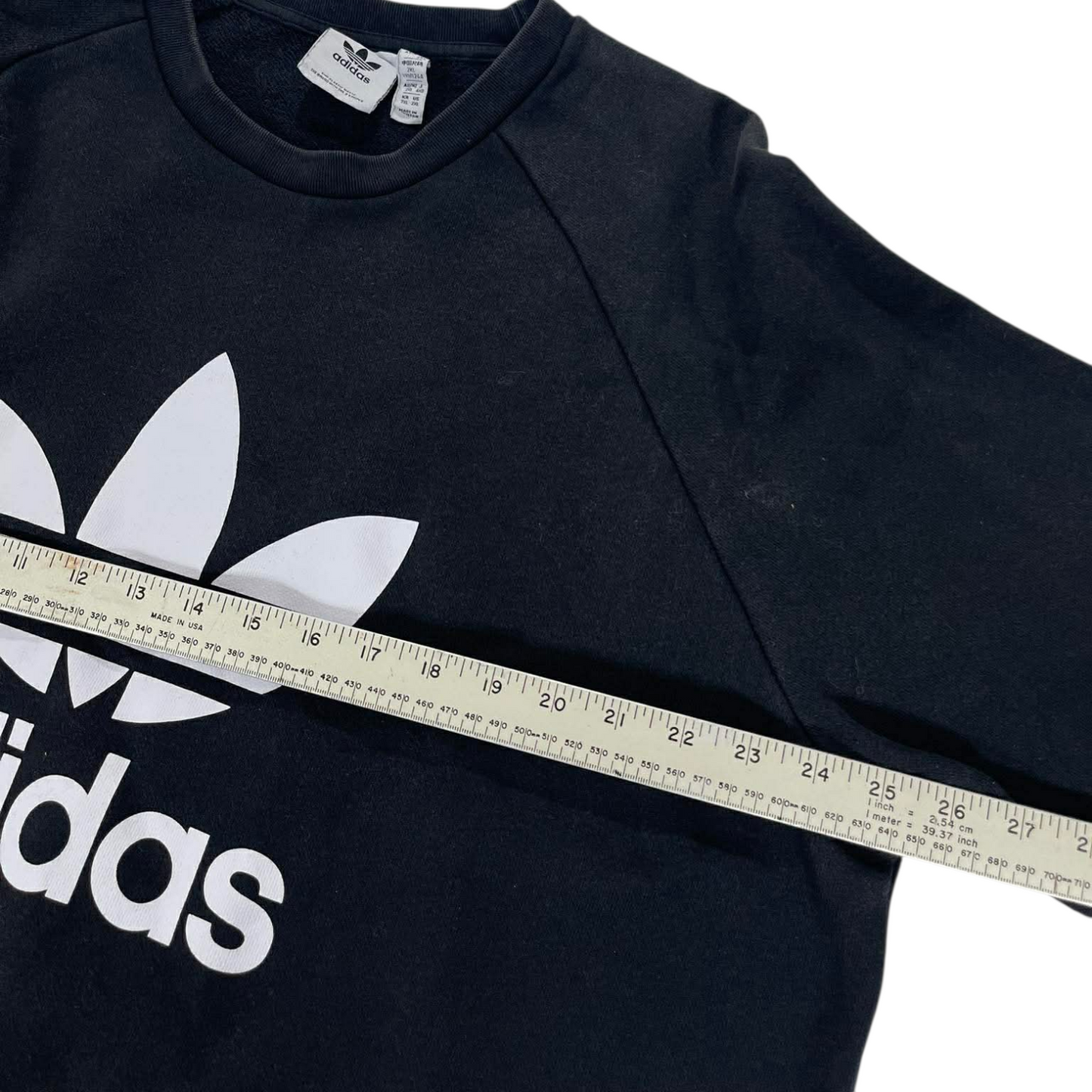 CLASSIC ADIDAS BLACK CREWNECK SWEATSHIRT (XL)