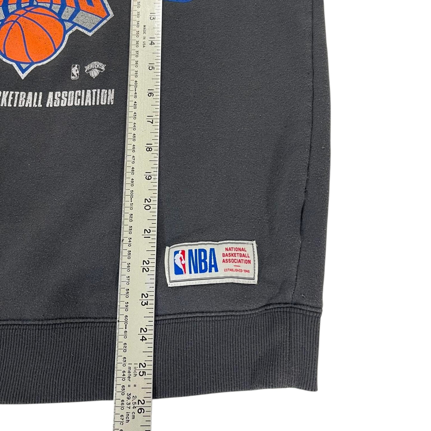 NEW YORK KNICKS FADED BLACK CREWNECK (M)