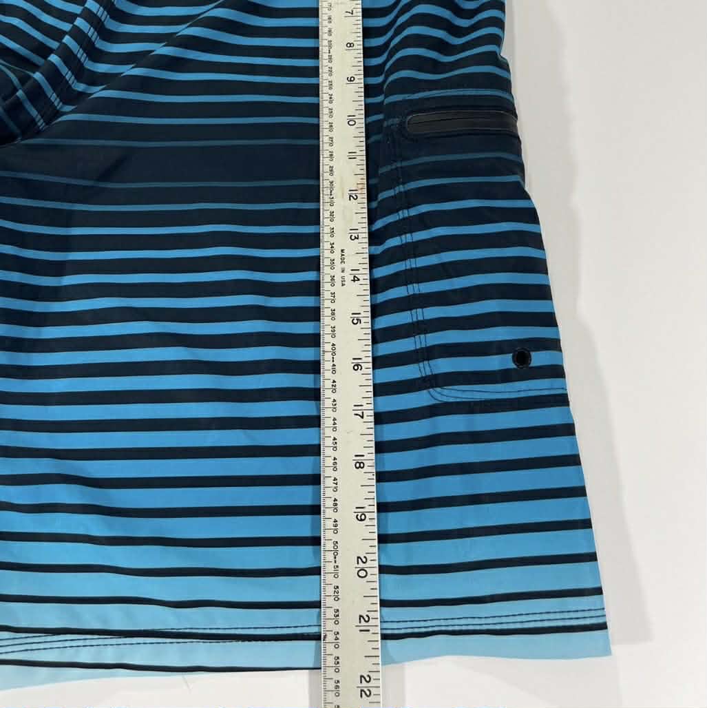 Y2K HURLEY BLUE STRIPED BOARD SHORT (36)