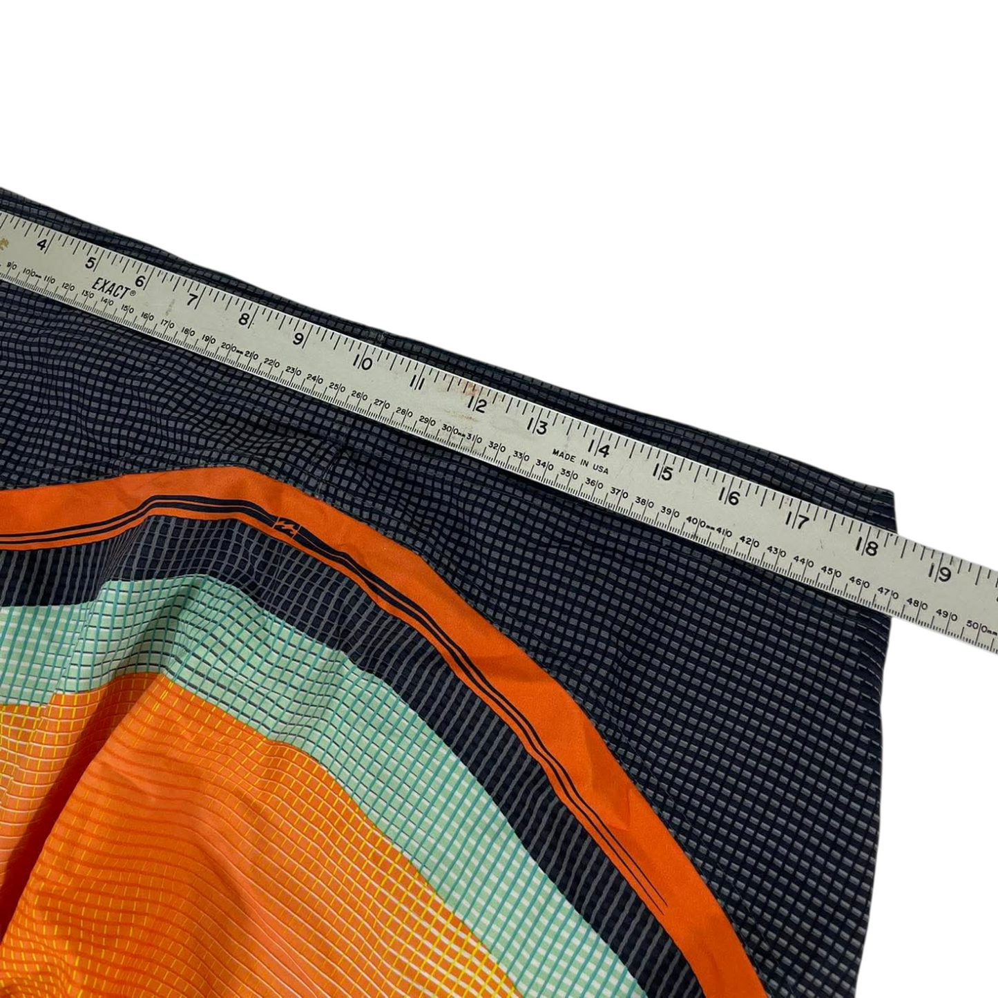 BILLABONG MULTICOLOURED BOARD SHORTS (36)