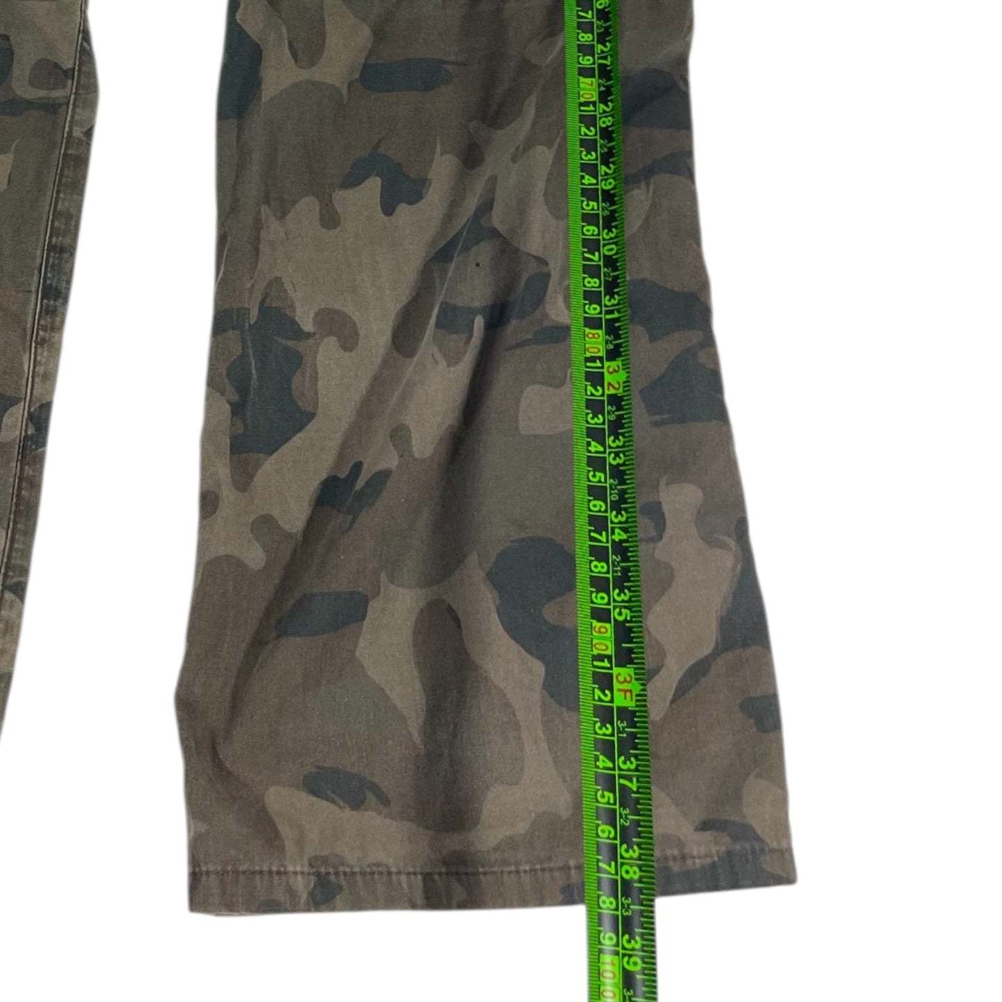 VINTAGE F&F CAMO CARGO PANTS (32")