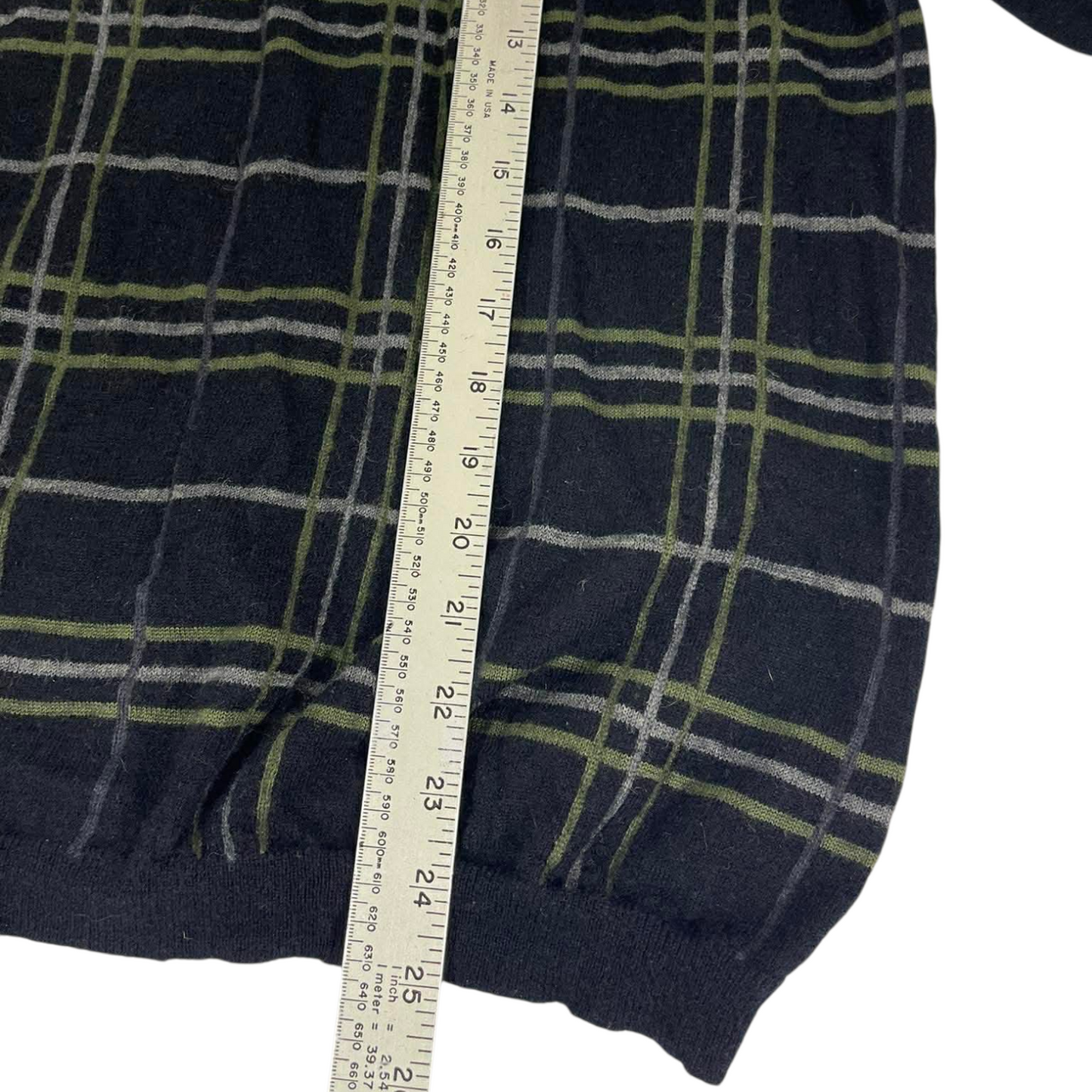 BARKERS PURE NEW WOOL PLAID SWEATER (M)
