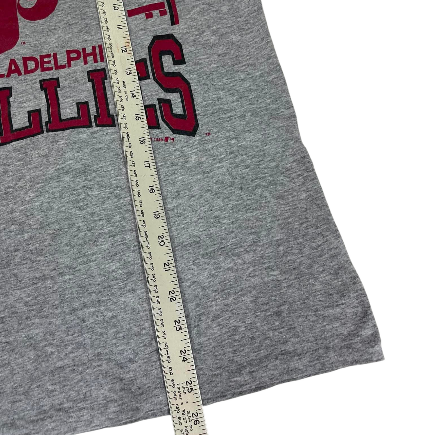VINTAGE 90S PHILADELPHIA PHILLIES GREY T-SHIRT (S-M)