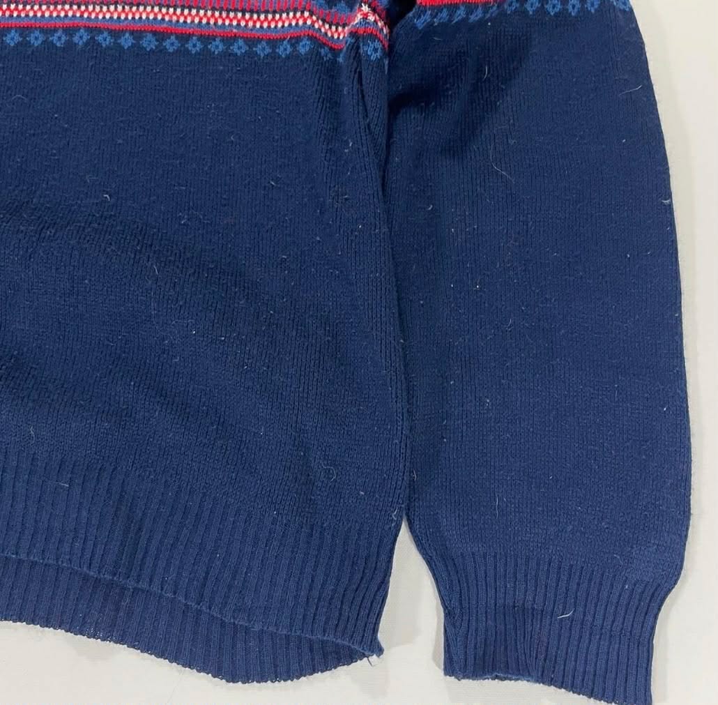 VINTAGE NAVY BLUE VINTAGE SWEATER WITH RED ACCENTS (M)