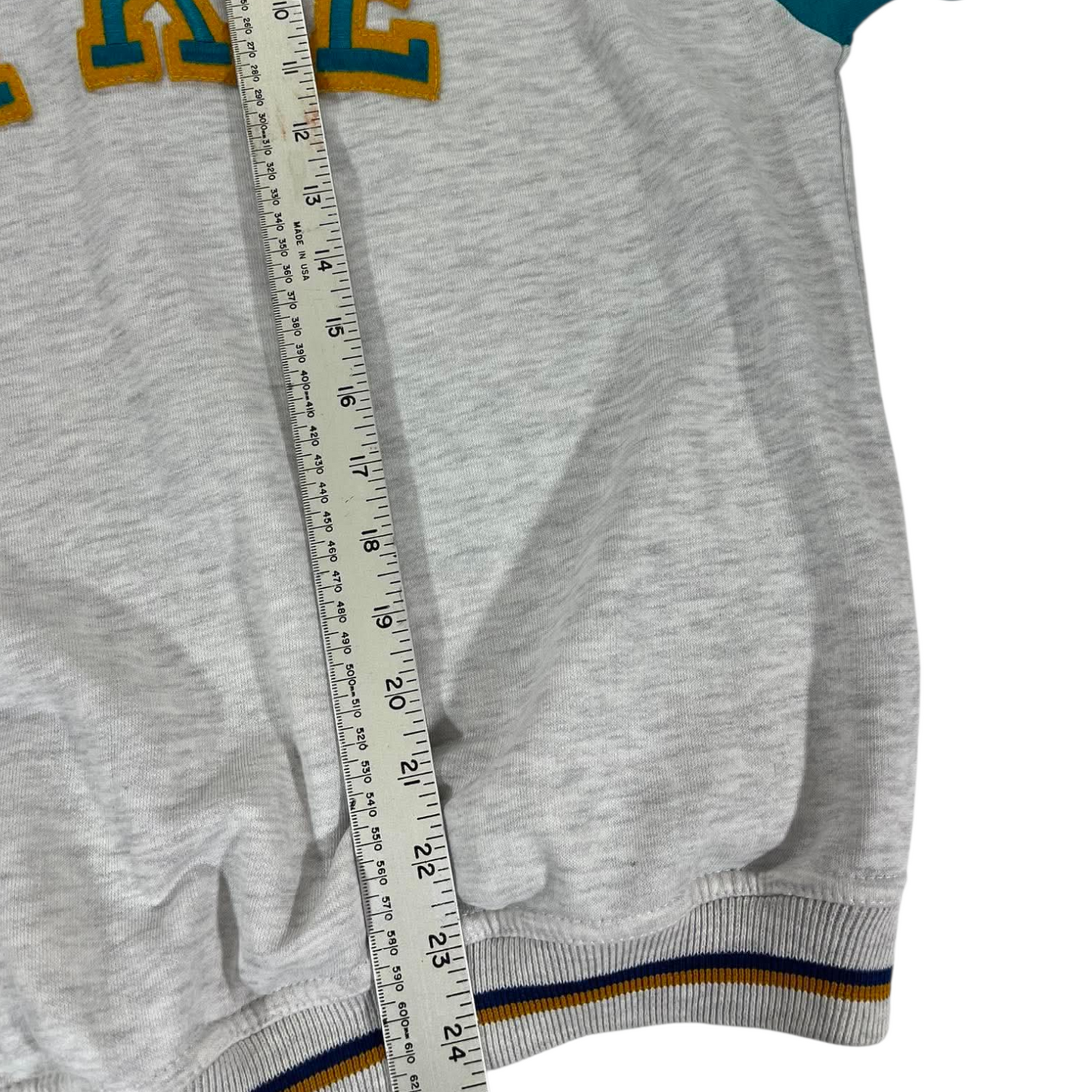 VINTAGE NIKE GREY CREWNECK SWEATSHIRT WITH EMBROIDERED LOGO (M)