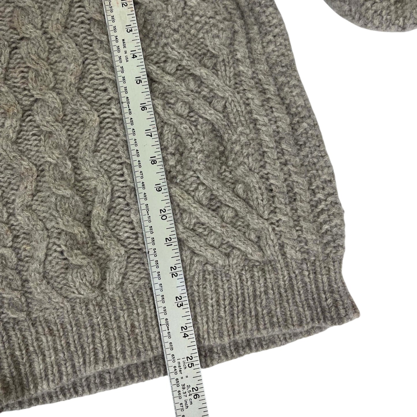 100% WOOL 90S BROWN CABLE KNIT SWEATER (L)