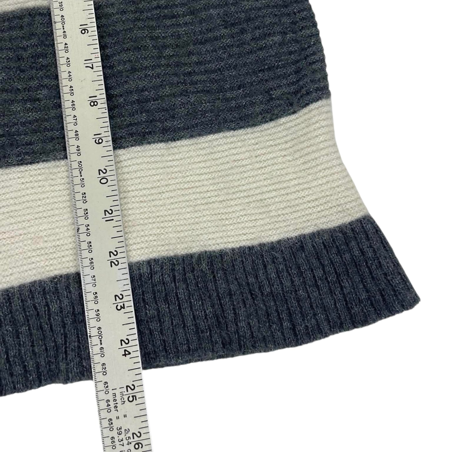 CREAM AND BLACK STRIPED SWEATER (S-M)