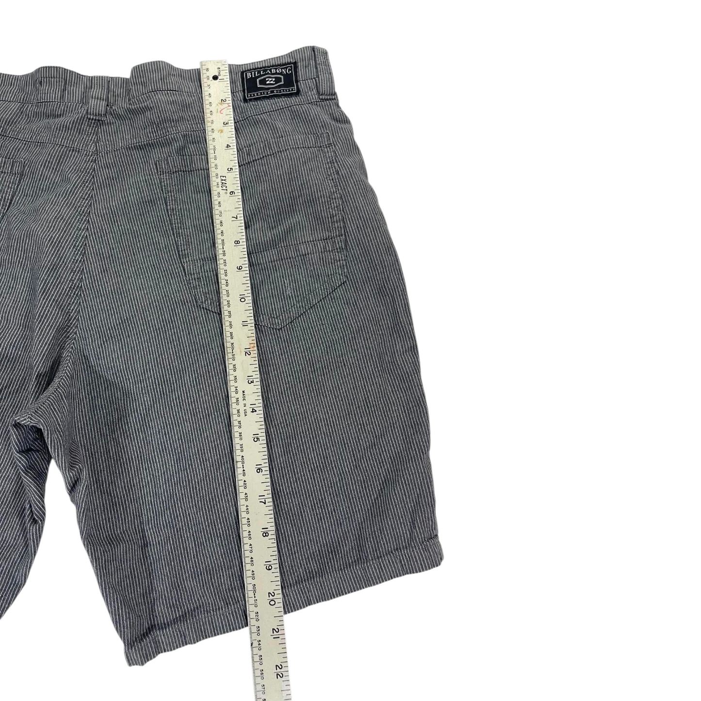 VINTAGE BILLABONG GREY STRIPED SHORTS (40)