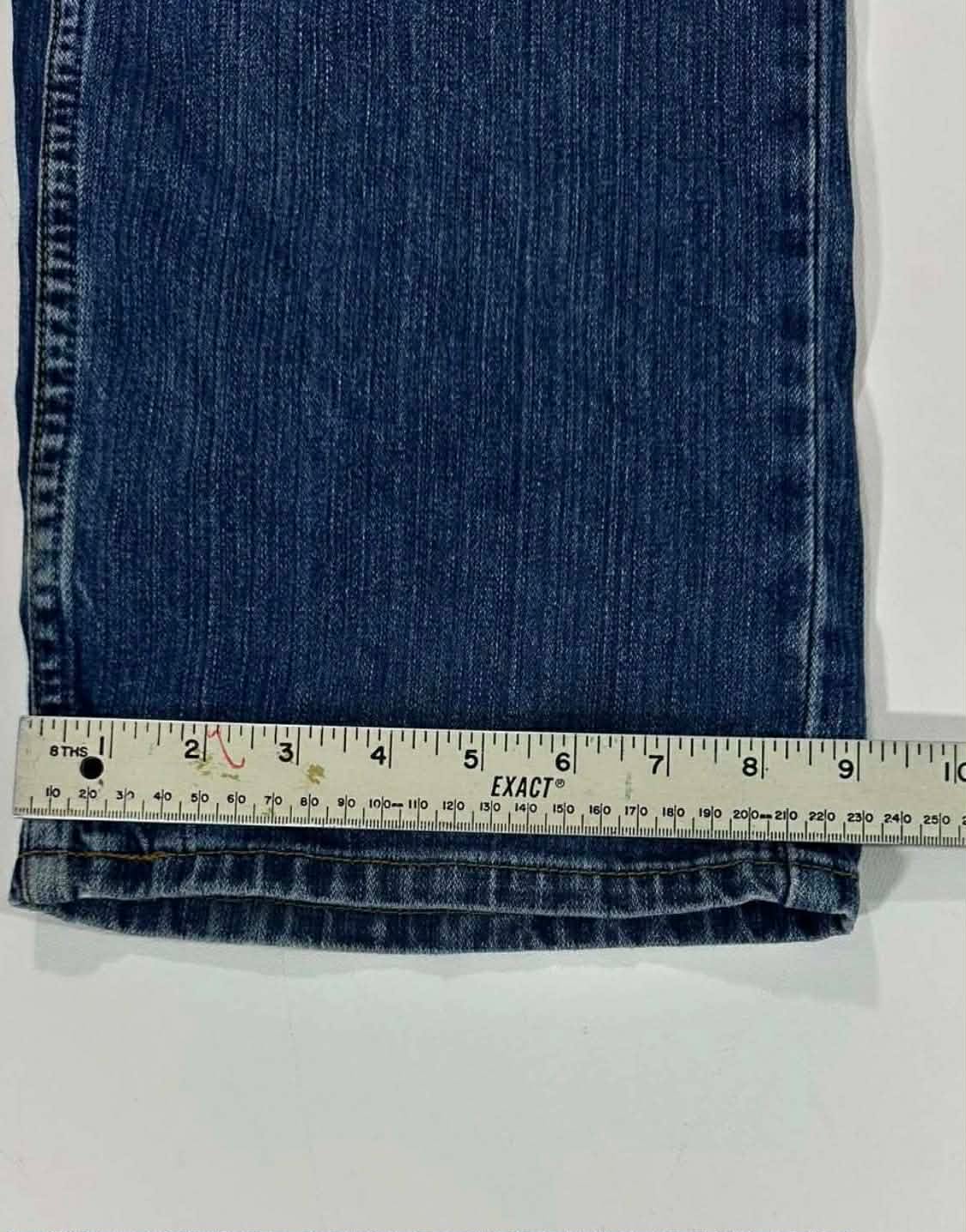 VINTAGE LEVI'S BLUE JEANS (32/33)