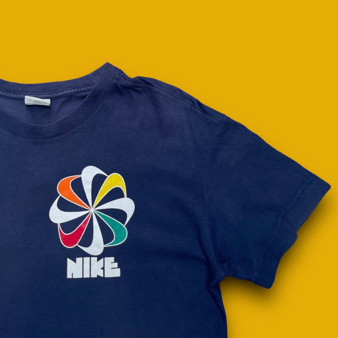 VINTAGE NIKE SHIRT (L)