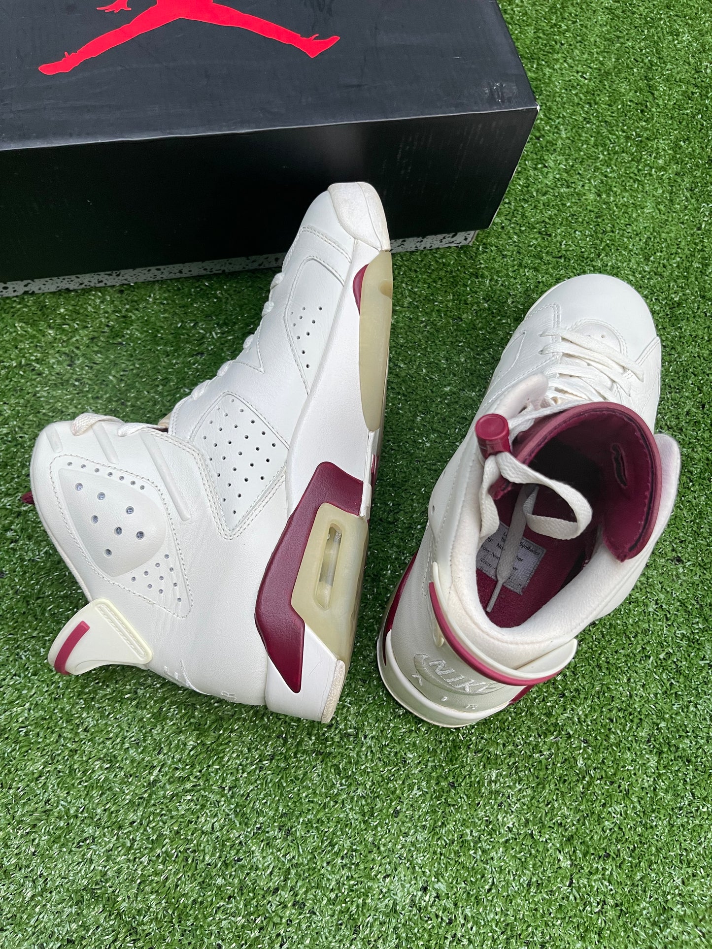 (USED) JORDAN 6 MAROON