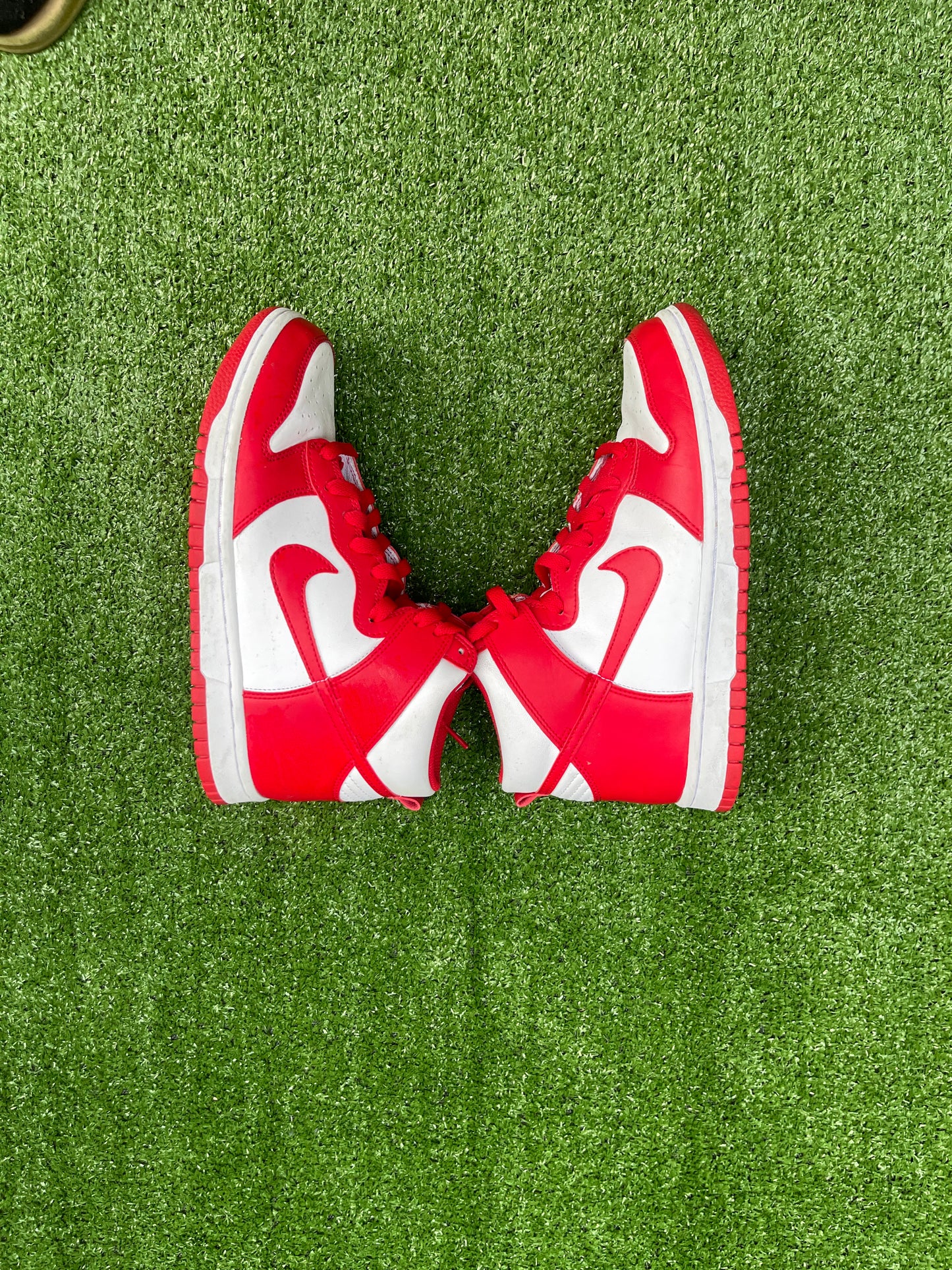 (USED) NIKE DUNK HIGH UNIVERSITY RED