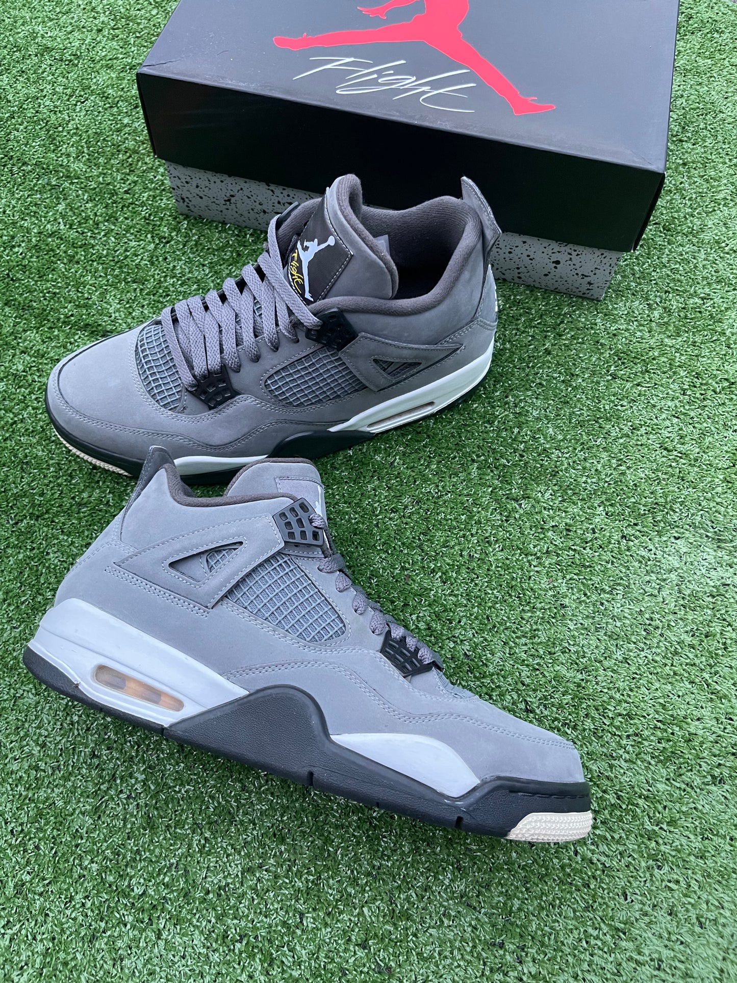(USED) JORDAN 4 COOL GREY