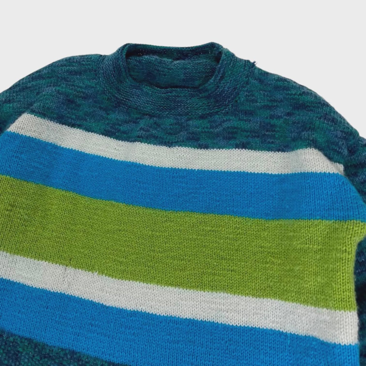 VINTAGE STRIPED SWEATER WITH A UNIQUE PATTERN (M)