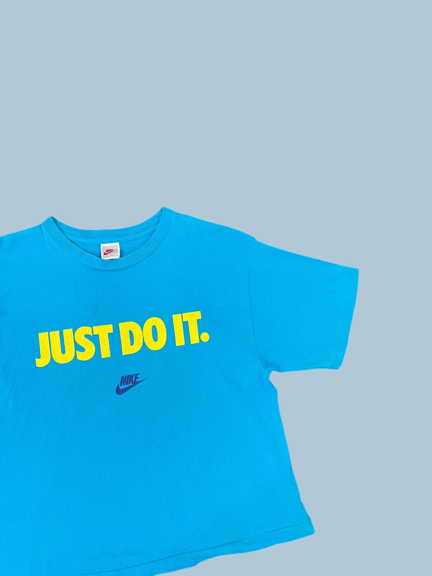 VINTAGE SINGLE STITCHED NIKE SHIRT (M)