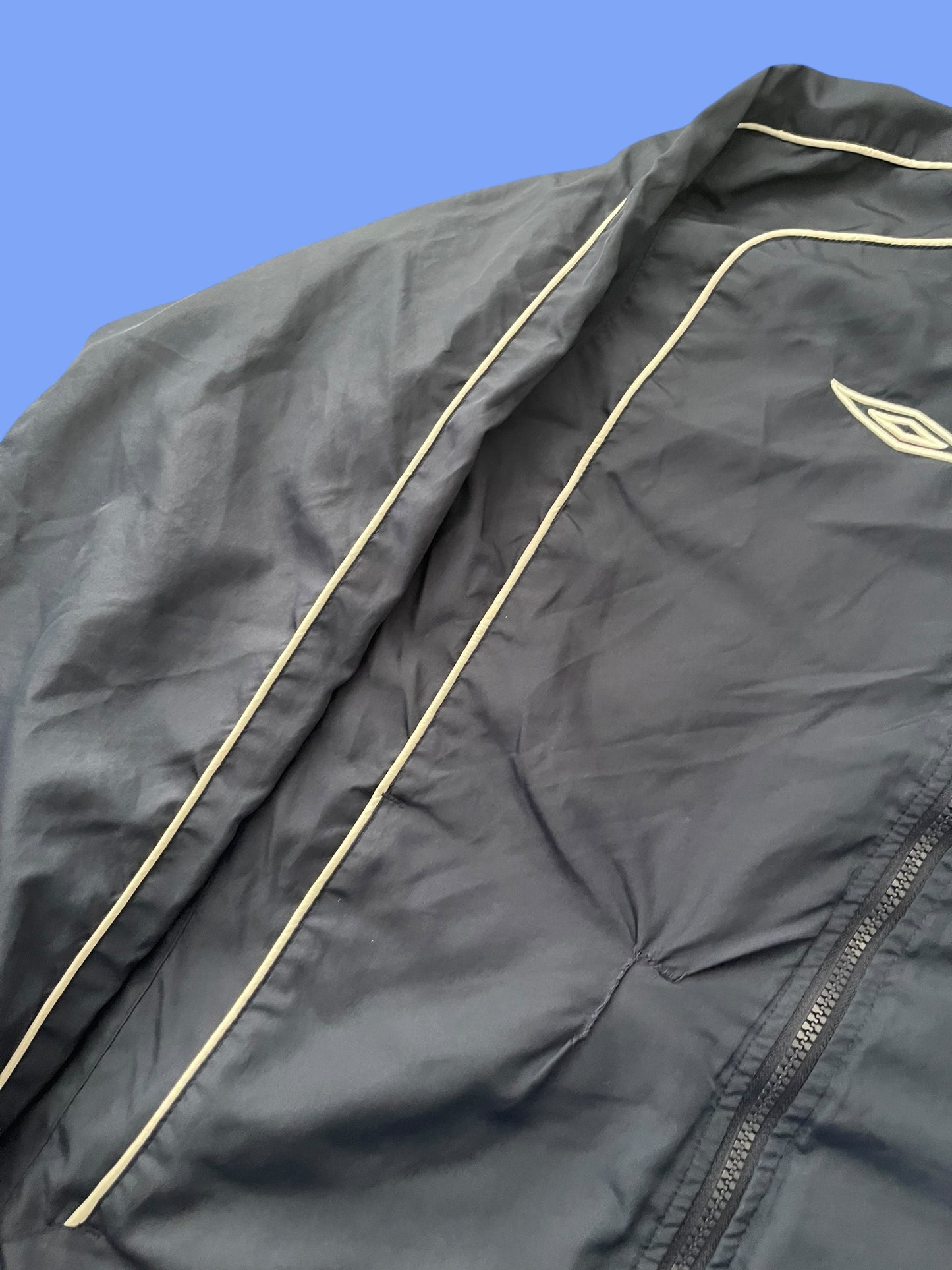 VINTAGE UMBRO WINDBREAKER (M-L)