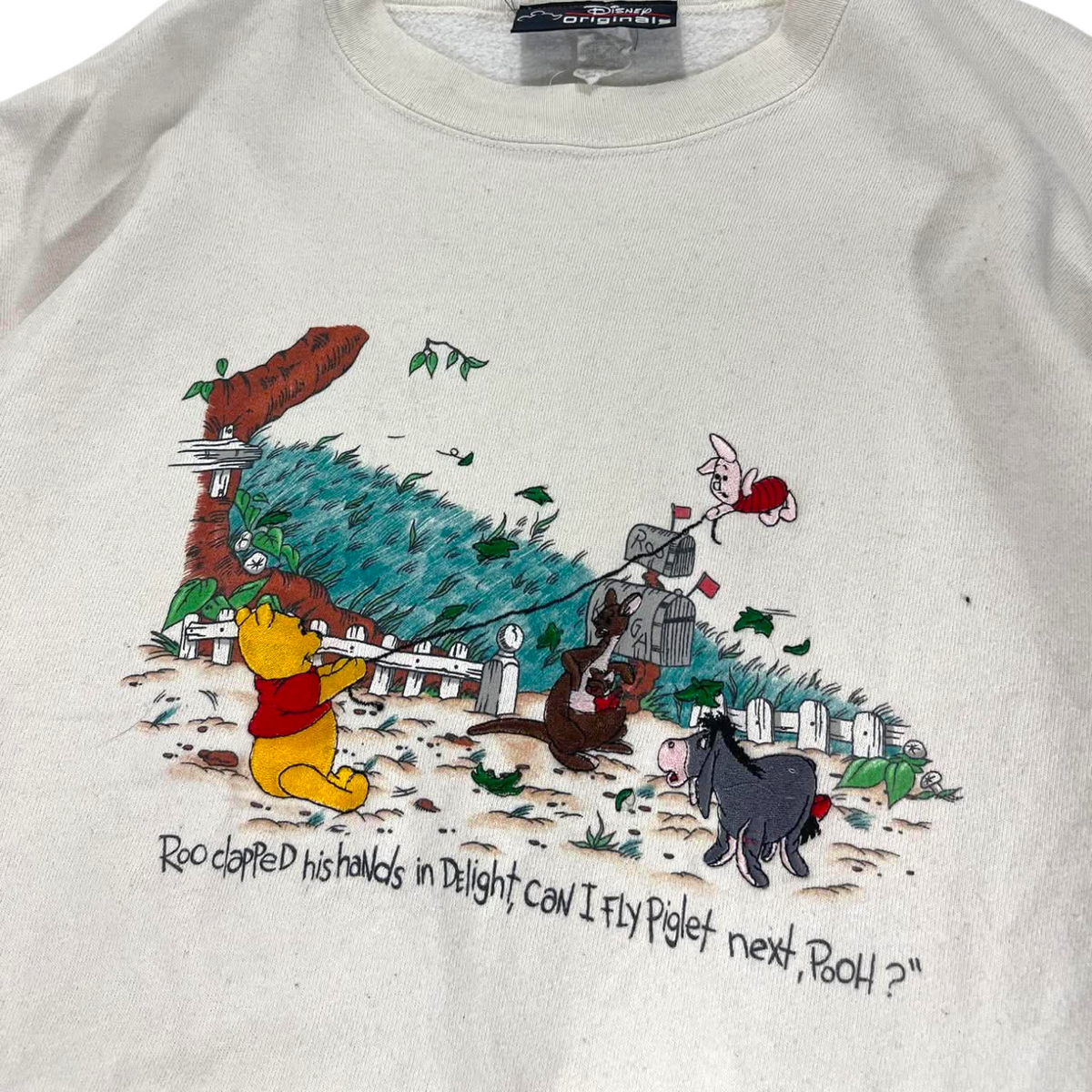 DISNEY WINNIE THE POOH CREWNECK (XL)