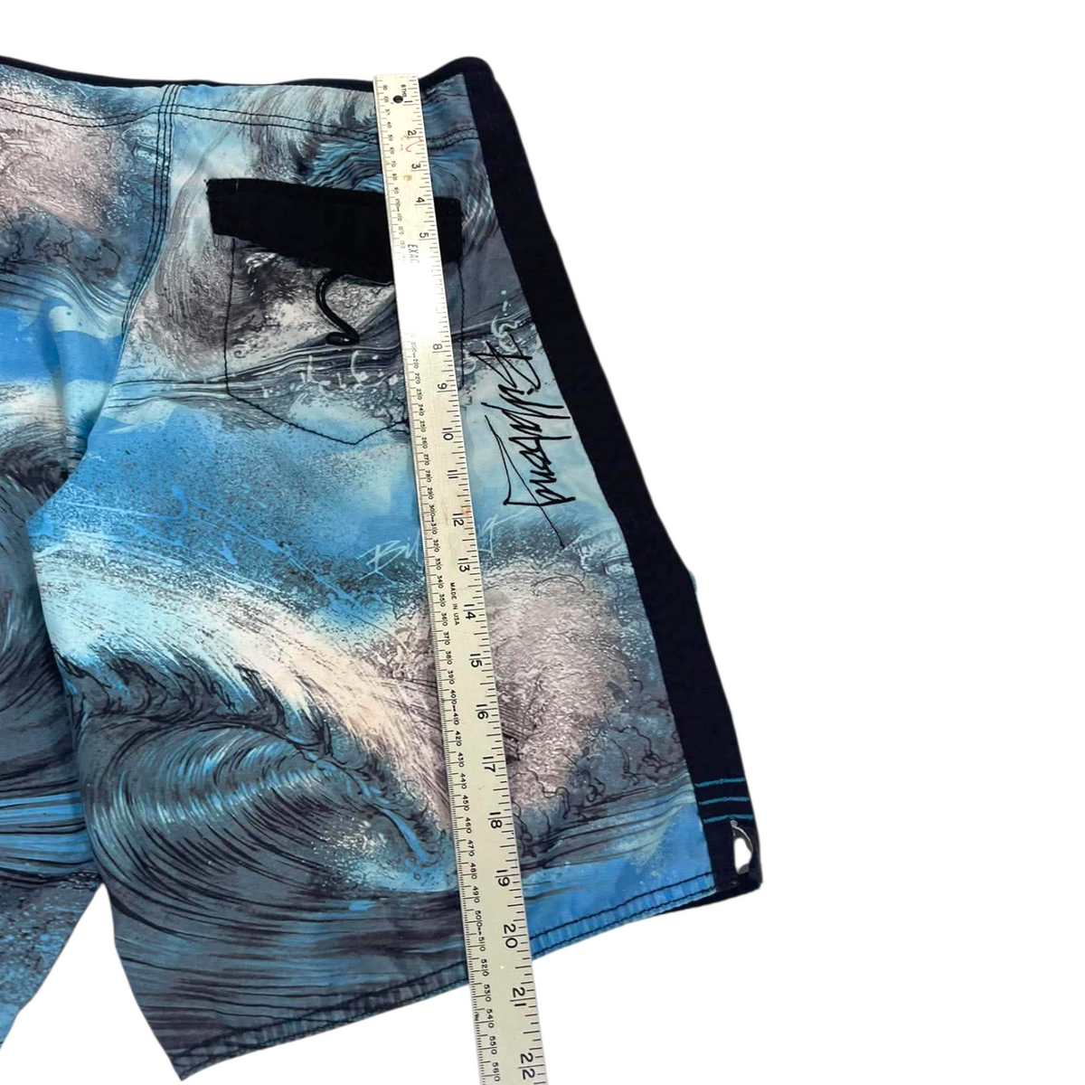 BILLABONG BLUE AND BLACK BOARDSHORT (16 (30'))