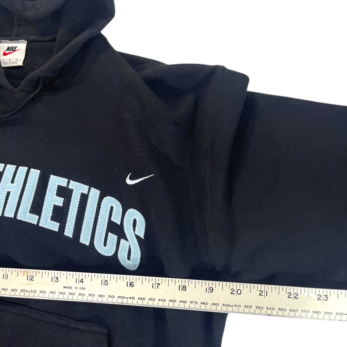 VINTAGE NIKE SPELLOUT BLACK HOODIE (M)