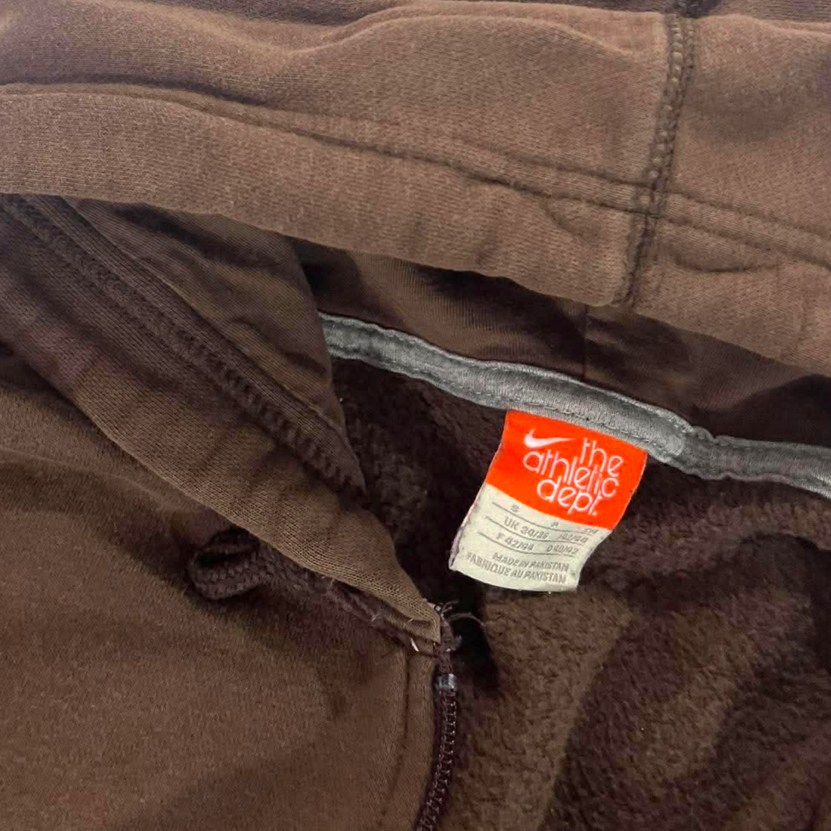 NIKE BROWN ZIP UP HOODIE (S)