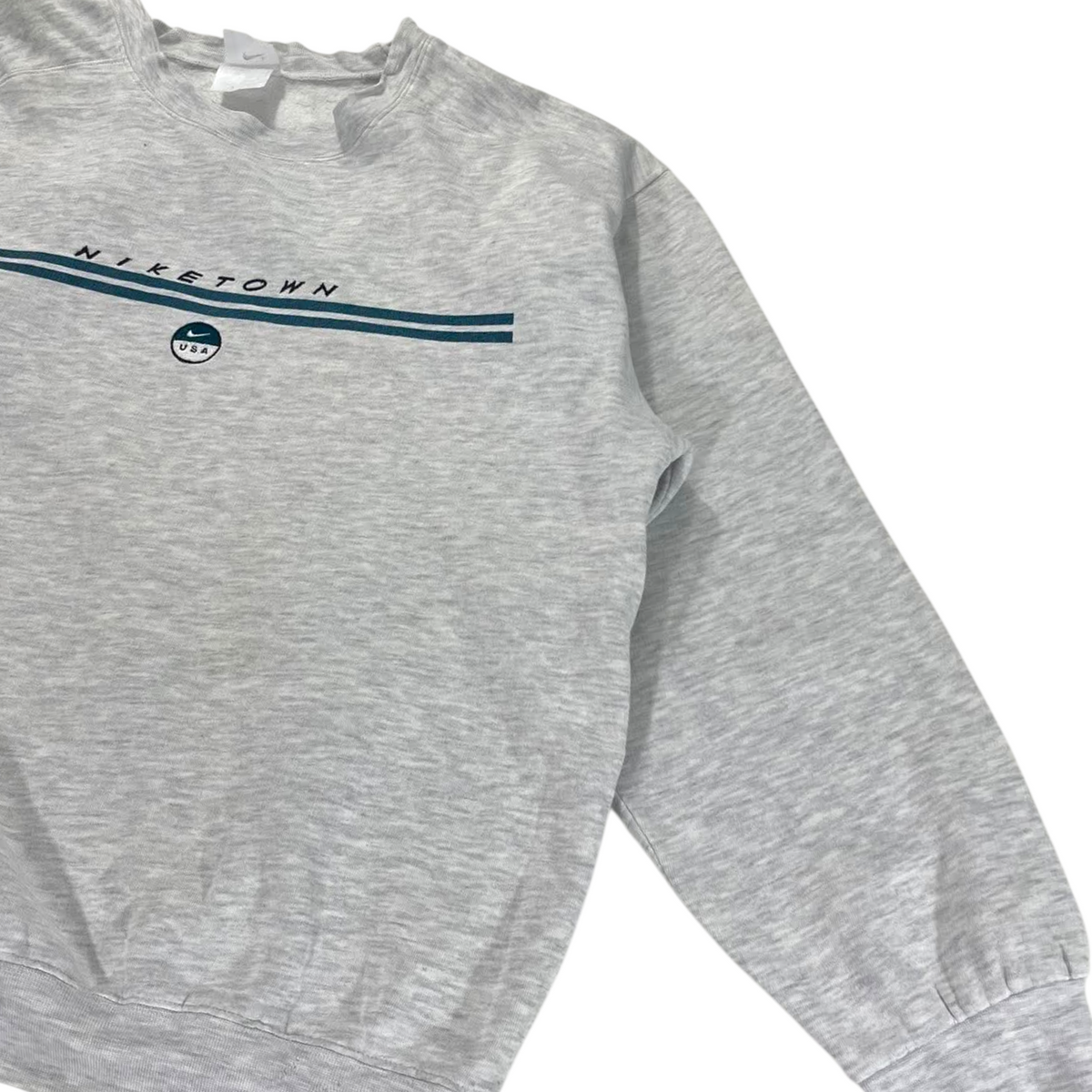 VINTAGE NIKE GRAY CREWNECK (LARGE)