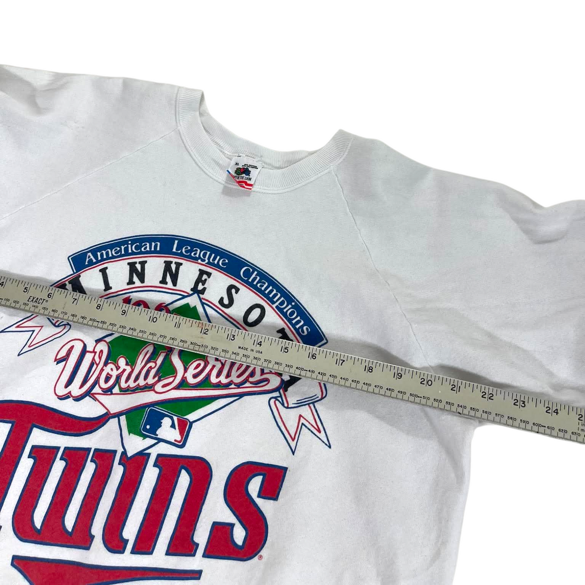 VINTAGE MINNESOTA WORLD SERIES CREWNECK (BEST FIT M)