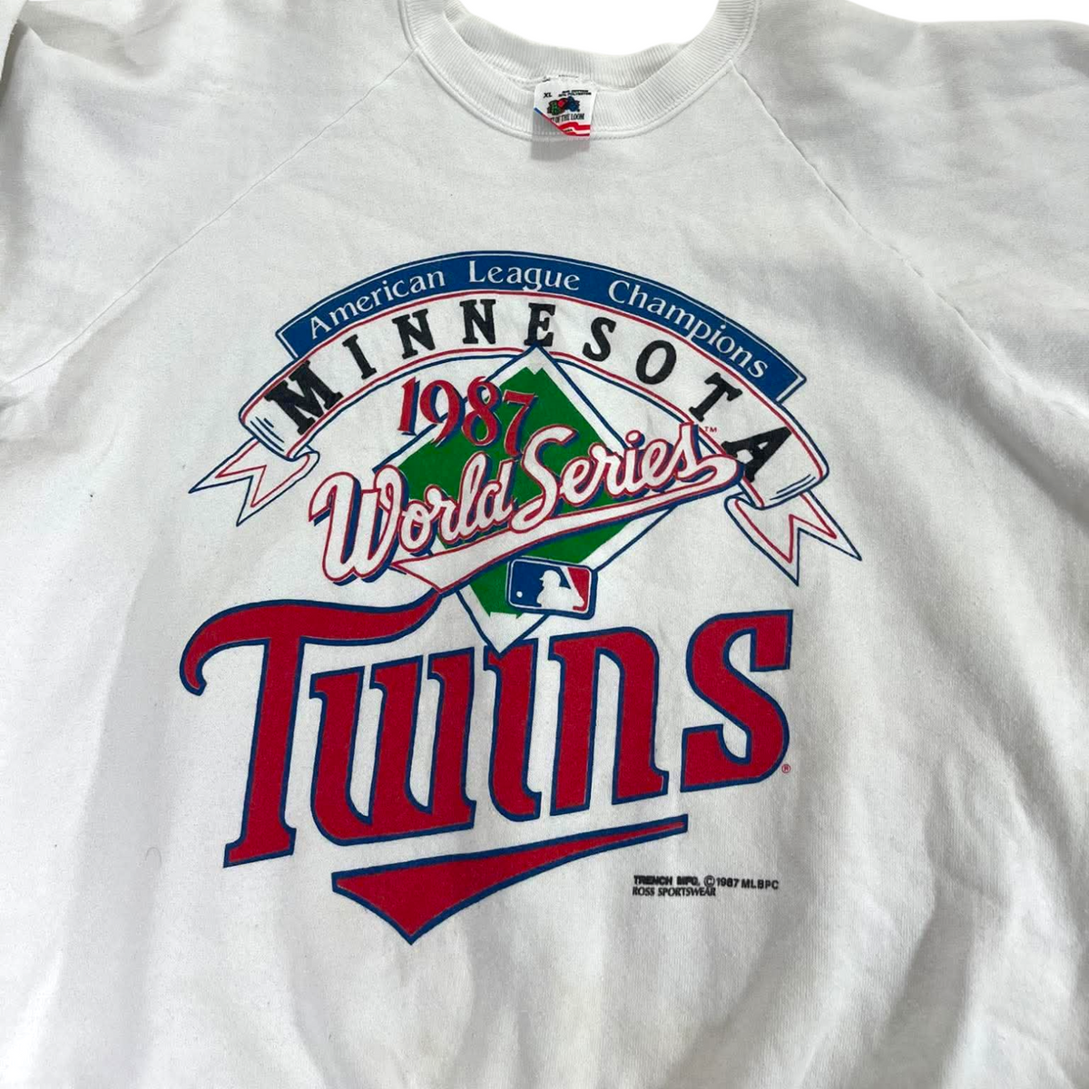 VINTAGE MINNESOTA WORLD SERIES CREWNECK (BEST FIT M)