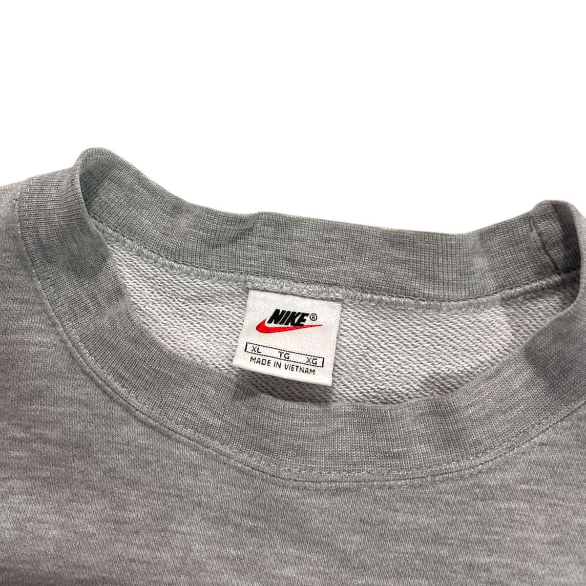 Y2K NIKE GRAY CREWNECK (BEST FIT L)
