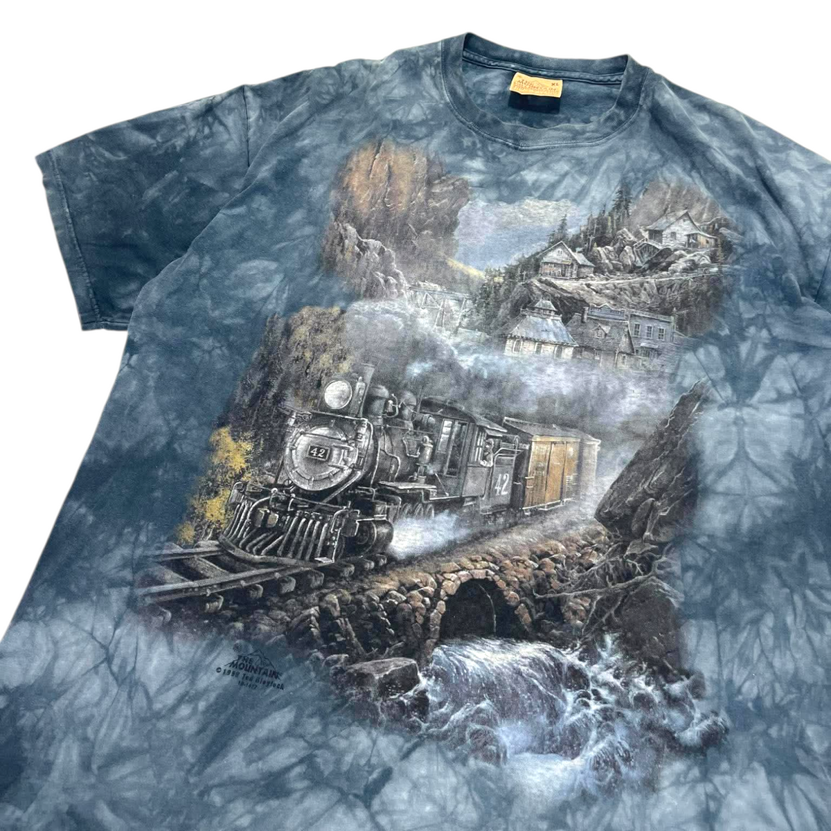THE MOUNTAIN BLUE TIE DYE SHIRT (XL)