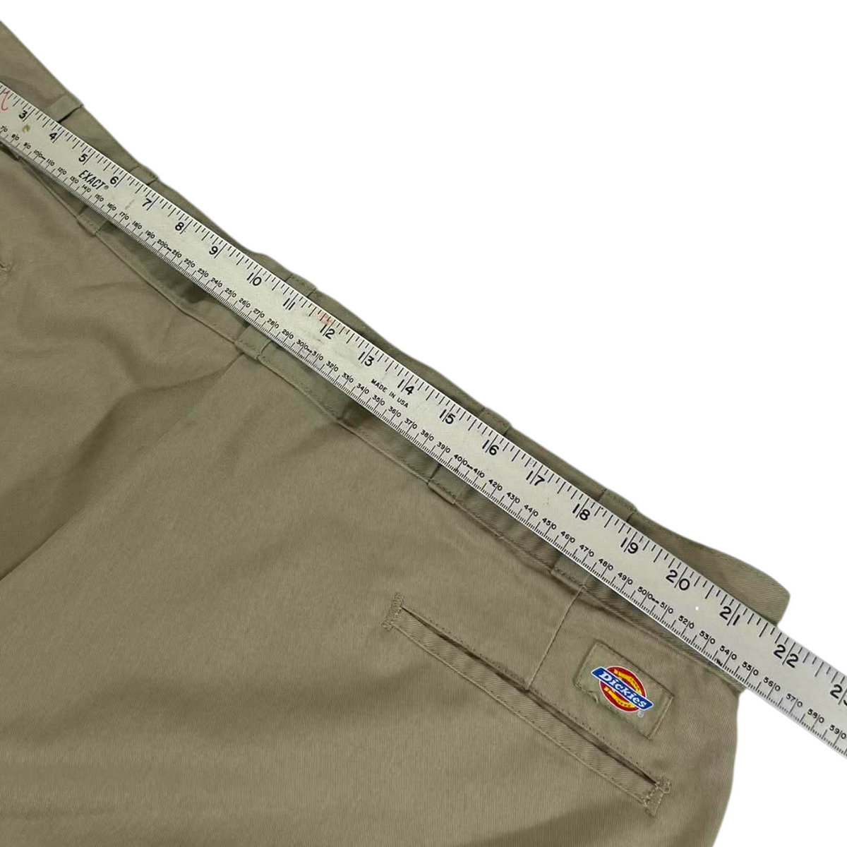 VINTAGE DICKIES TAN SHORTS (42)