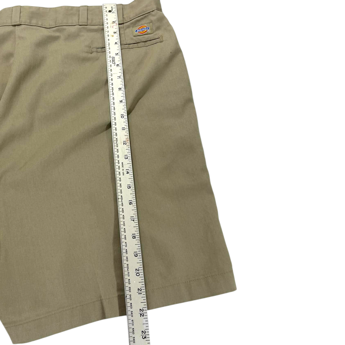 VINTAGE DICKIES TAN SHORTS (42)