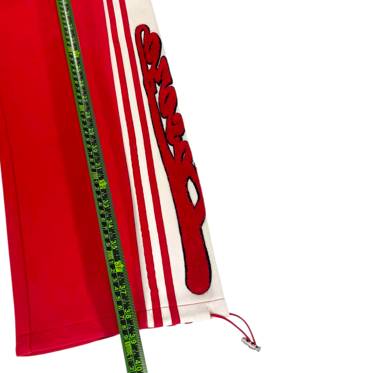 LOOK STUDIO RED SWEATPANTS (L)