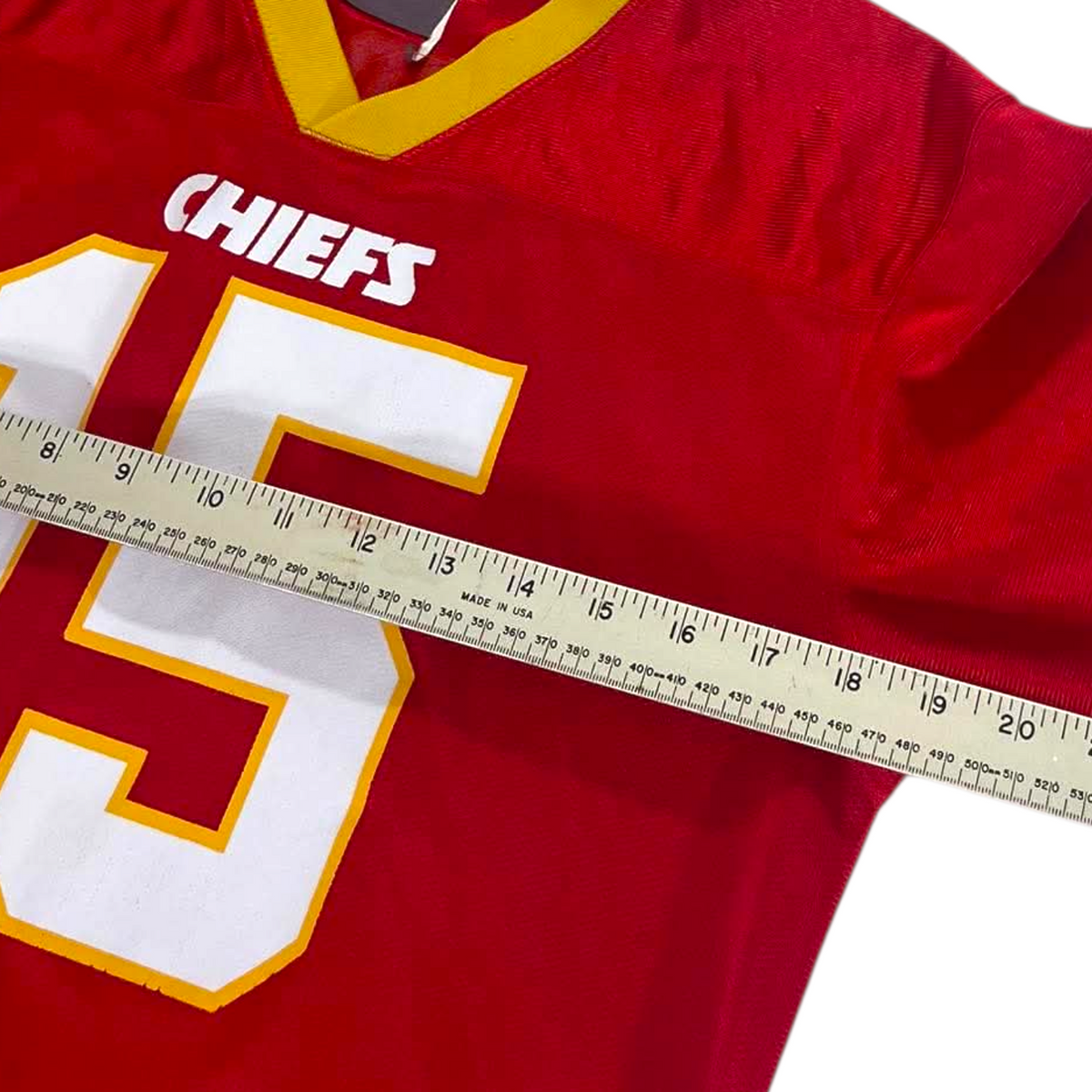NFL PATRICK MAHOMES RED JERSEY (S - M)