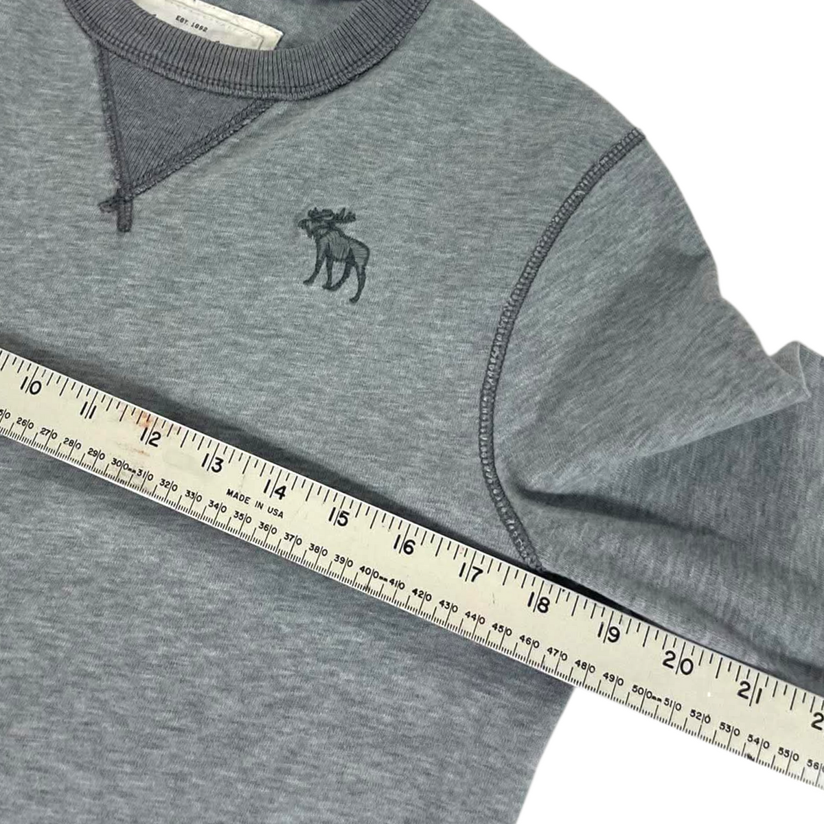 Y2K ABERCROMBIE & FITCH GRAY CREWNECK (S - M)